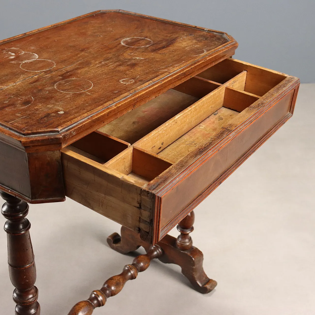 Tavolo da cucito in noce, metà '800 4