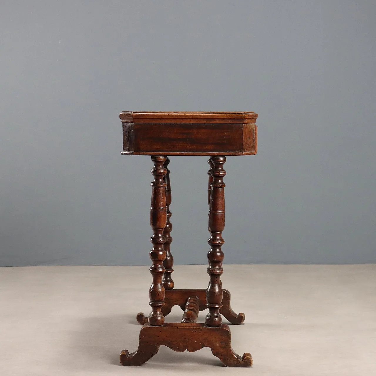 Tavolo da cucito in noce, metà '800 7