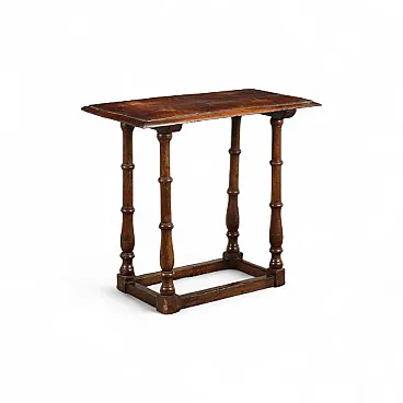 Tavolino in noce, metà '700