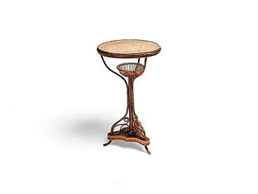 Tavolo Liberty con piedistallo in legno curvato e rattan, primo '900