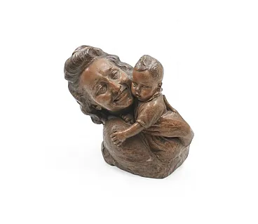 Scultura di maternità in terracotta di A. Pera, primo '900