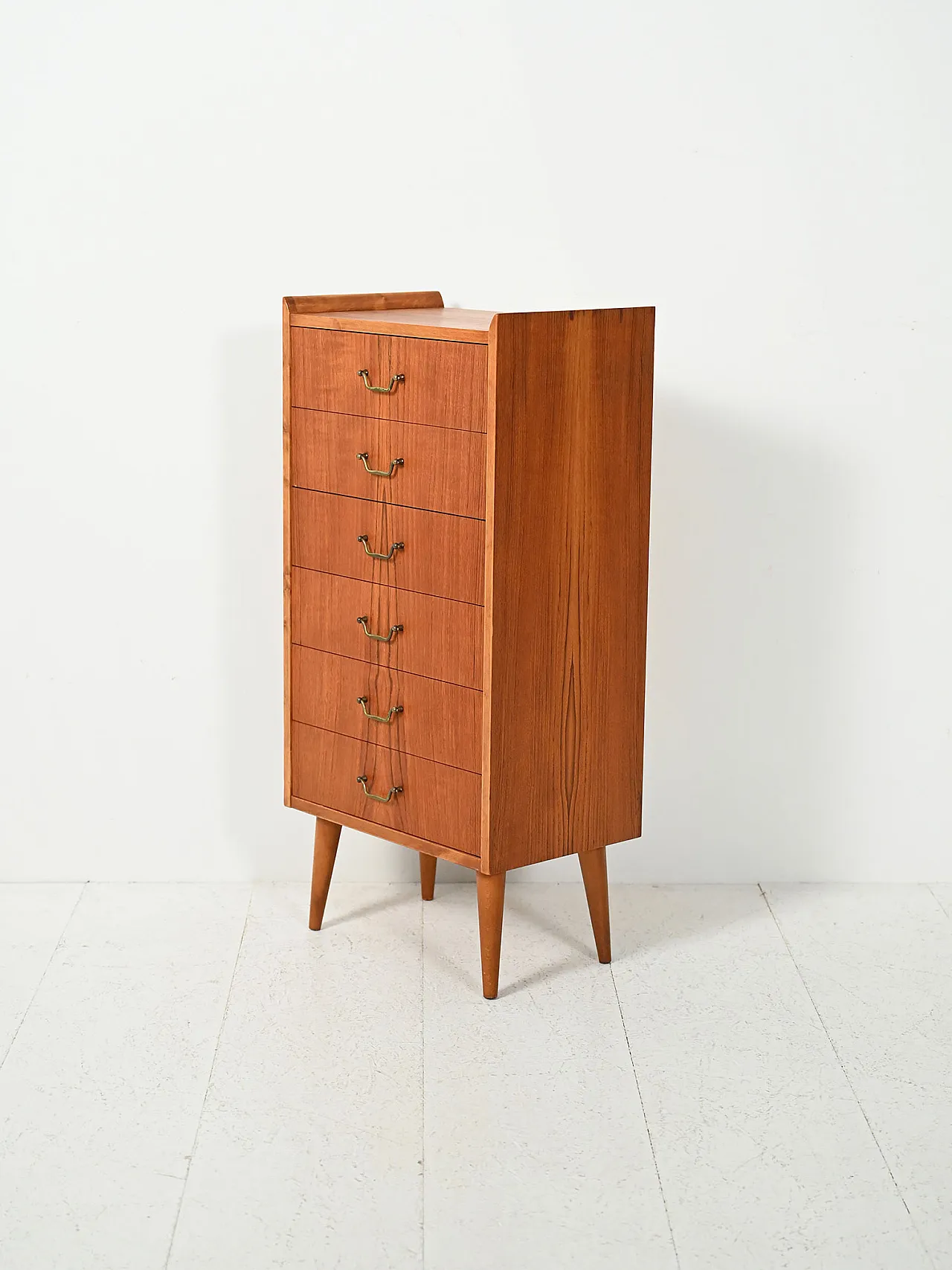 Piccola cassettiera scandinava in teak anni Cinquanta 4