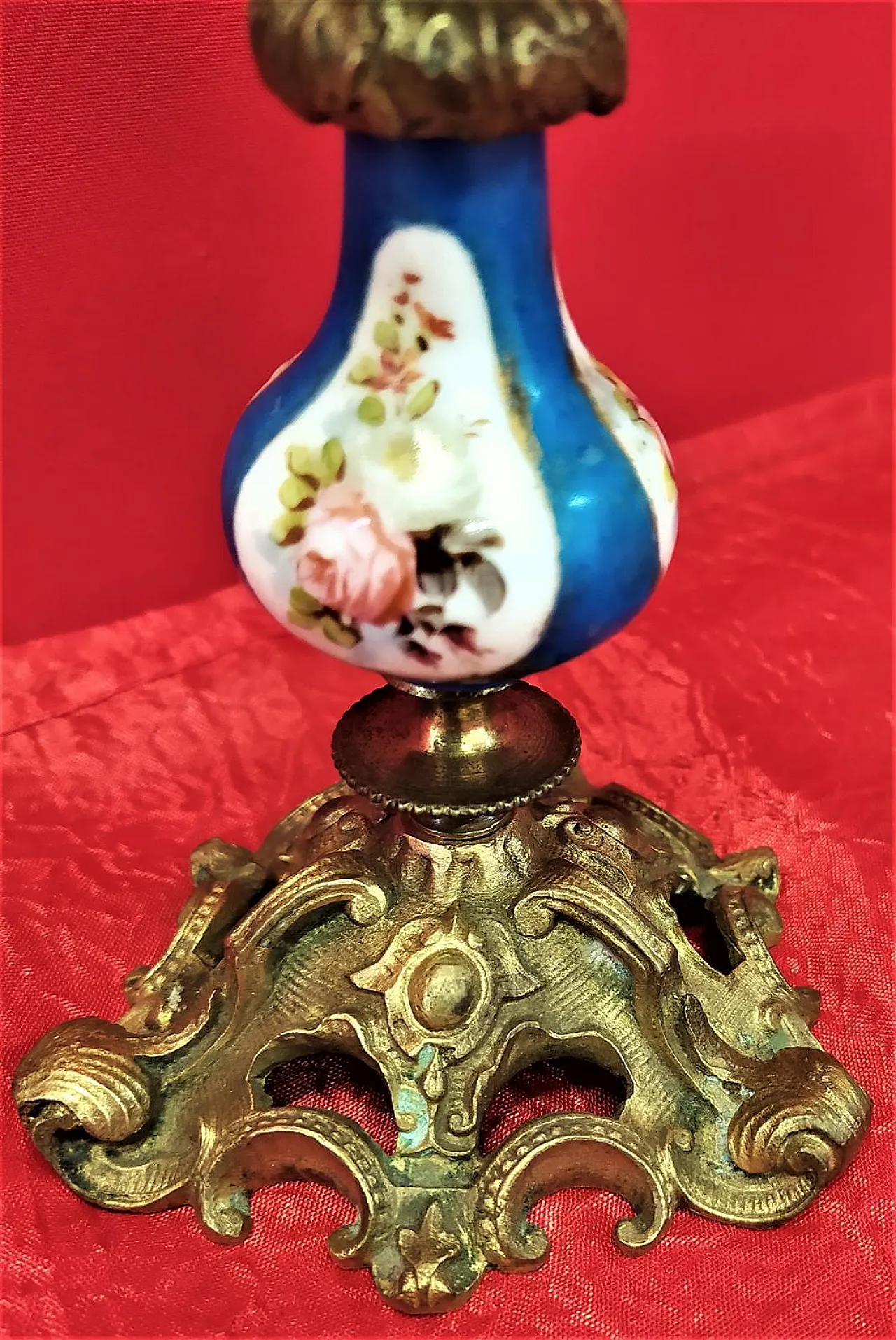 Coppia di candelieri in bronzo, '800 3