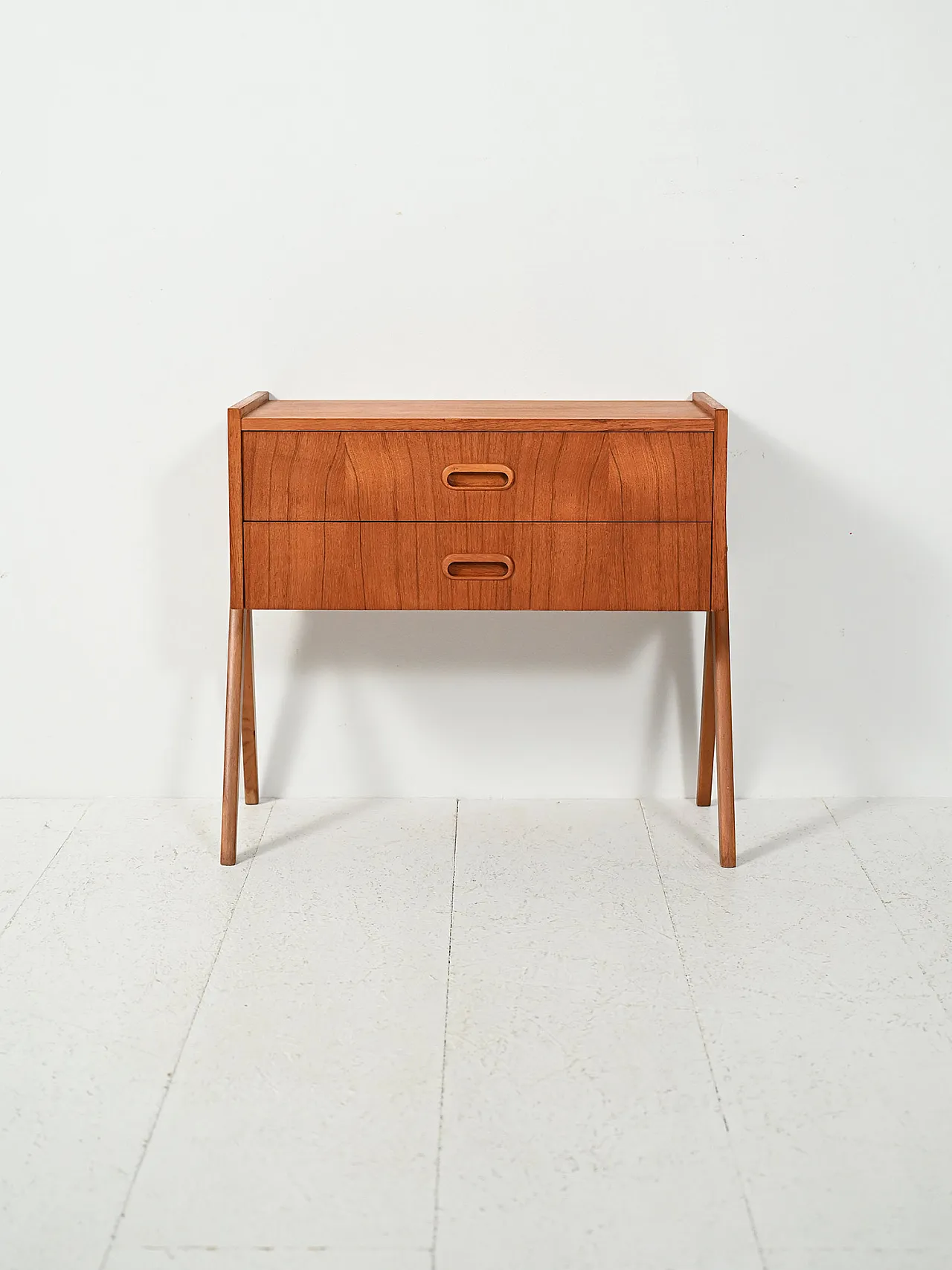 Comodino scandinavo in teak con due cassetti, anni Sessanta 2