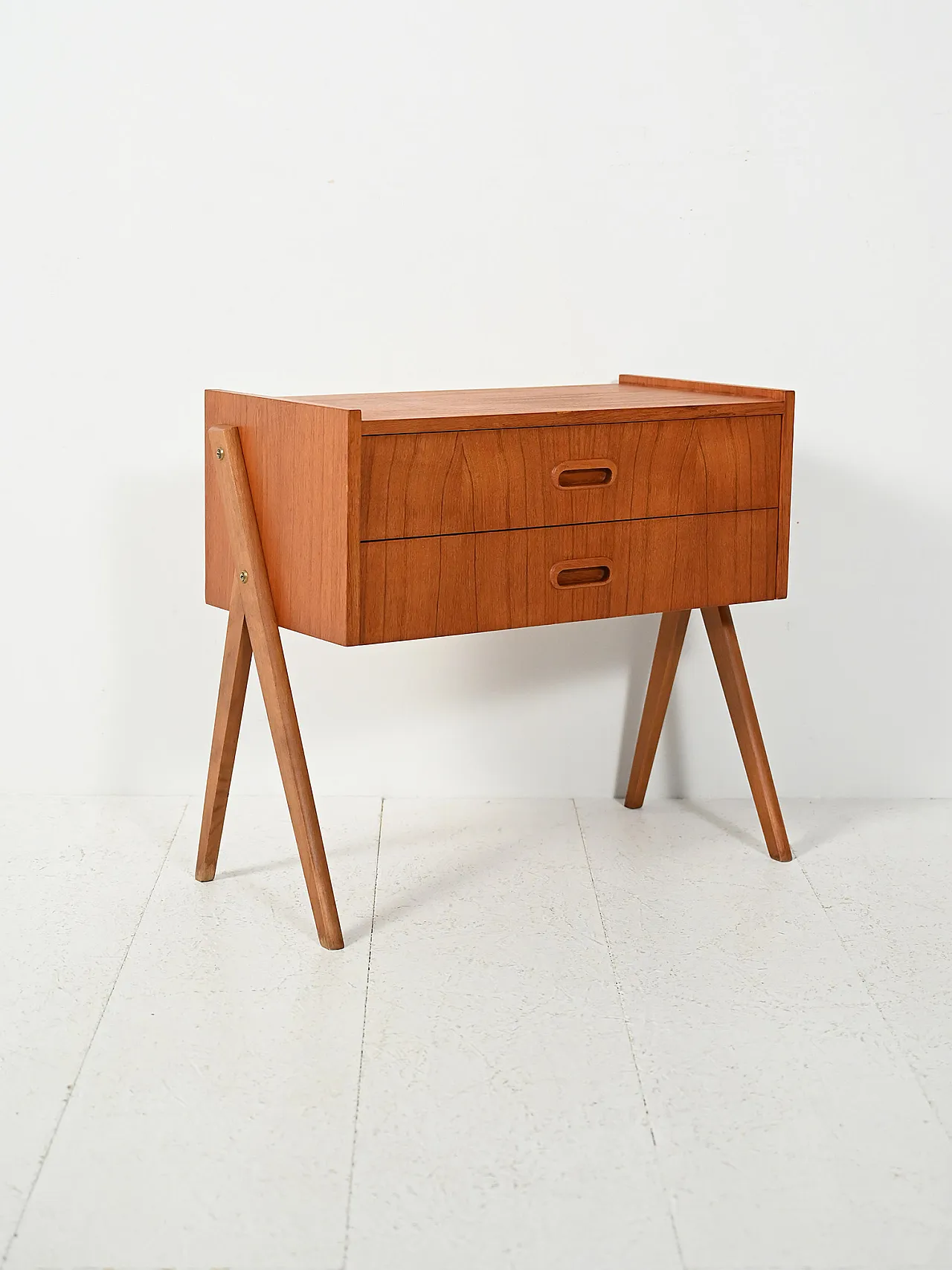 Comodino scandinavo in teak con due cassetti, anni Sessanta 3