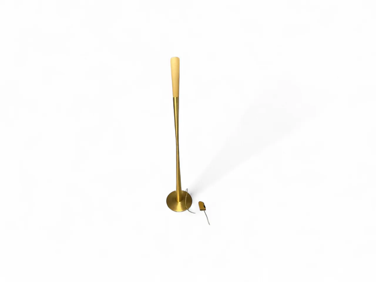 Flûte floor lamp in satin brass, 1980s 10