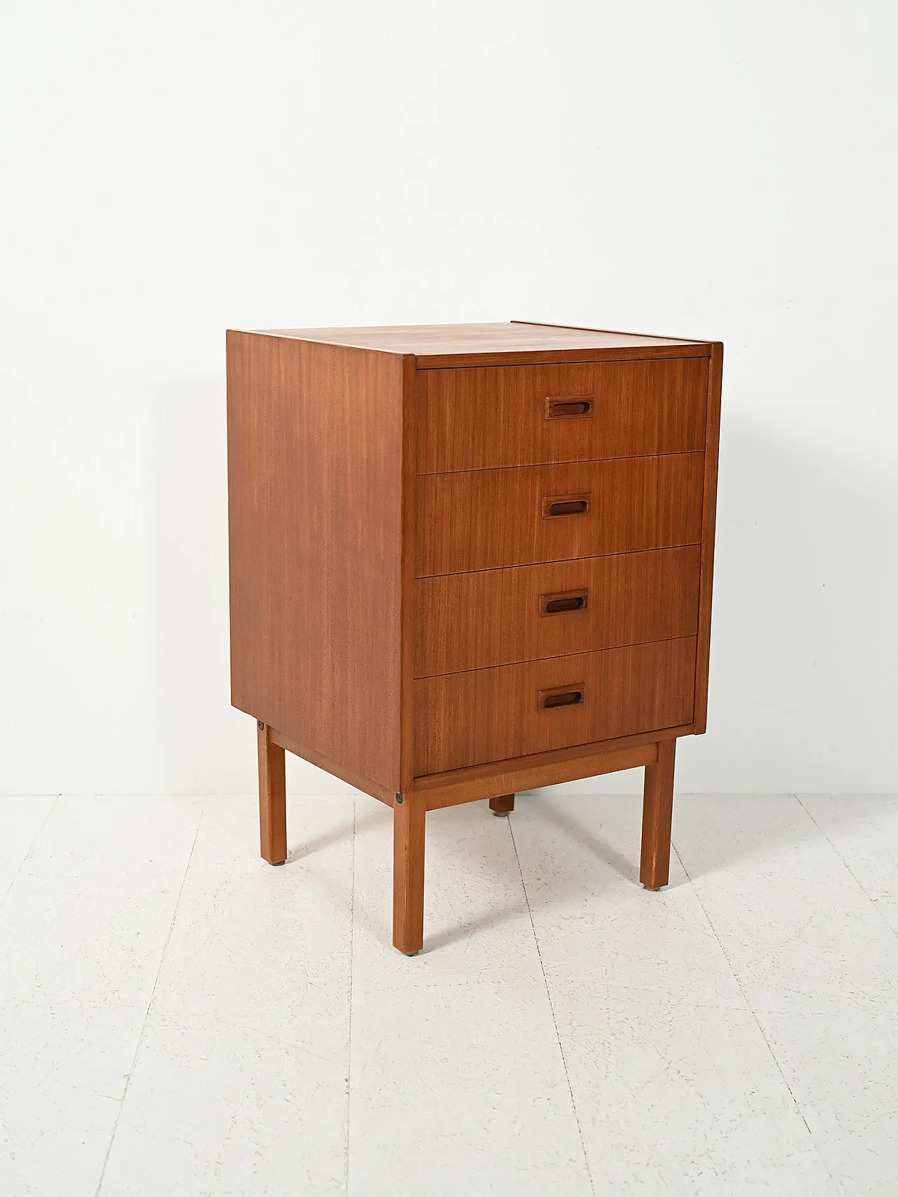 Scandinavian rationalist chest of drawers in mahogany 3