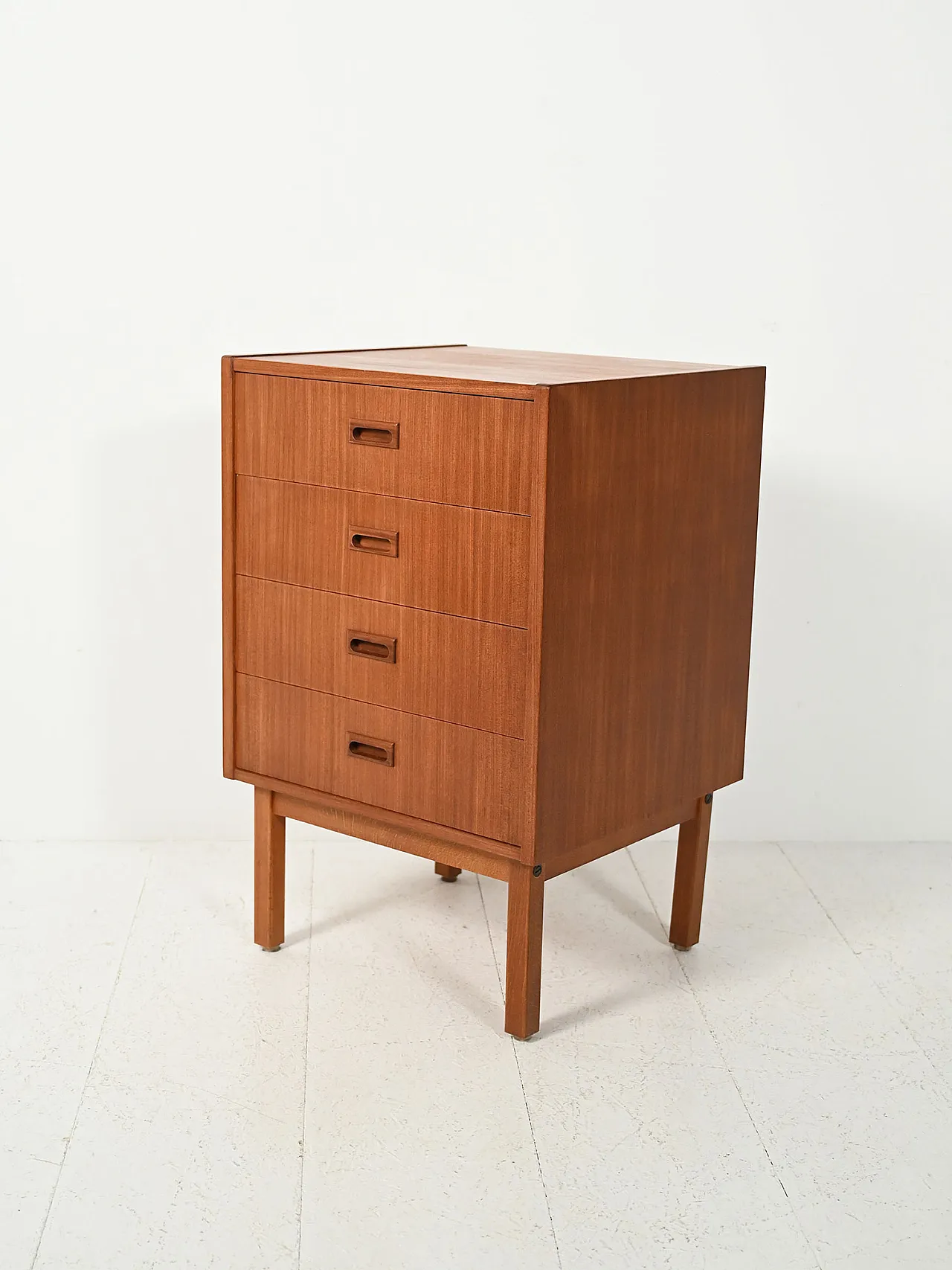 Scandinavian rationalist chest of drawers in mahogany 4