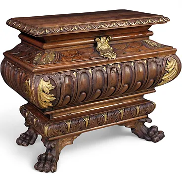 Piccola cassapanca toscana a urna scolpita e dorata, '900