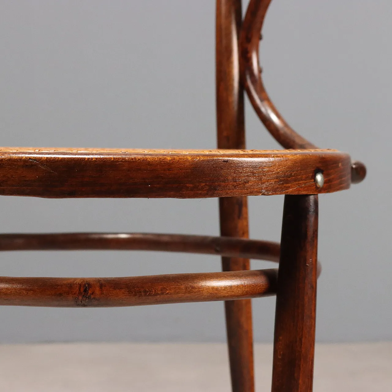 Poltrona in faggio tinto noce in stile Thonet, primo '900 5