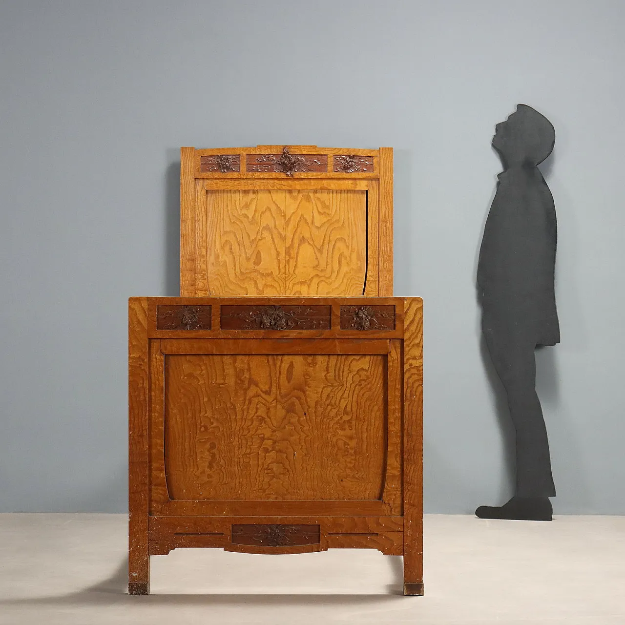 Liberty style oak single bed, early 20th century 2