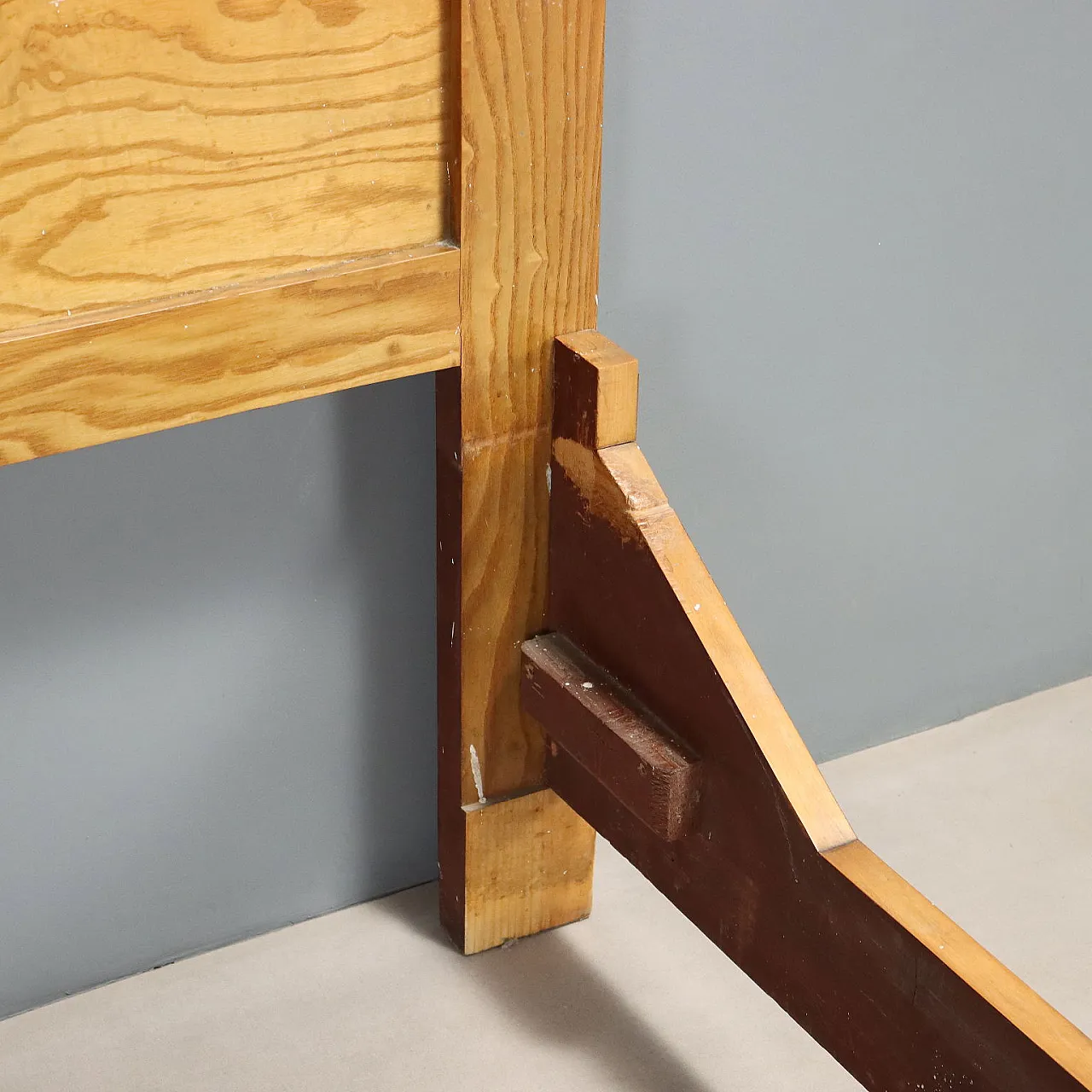 Liberty style oak single bed, early 20th century 8