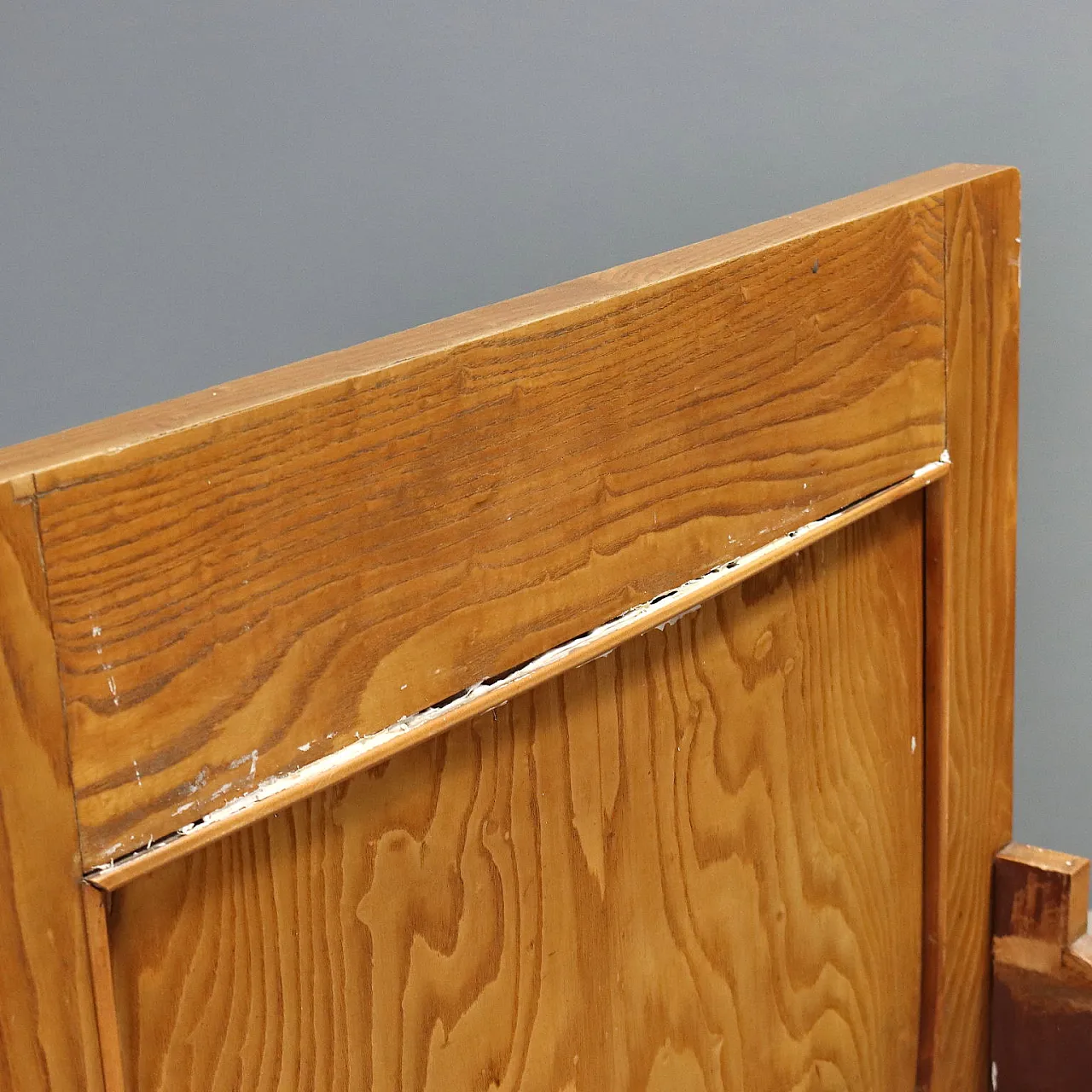 Liberty style oak single bed, early 20th century 10