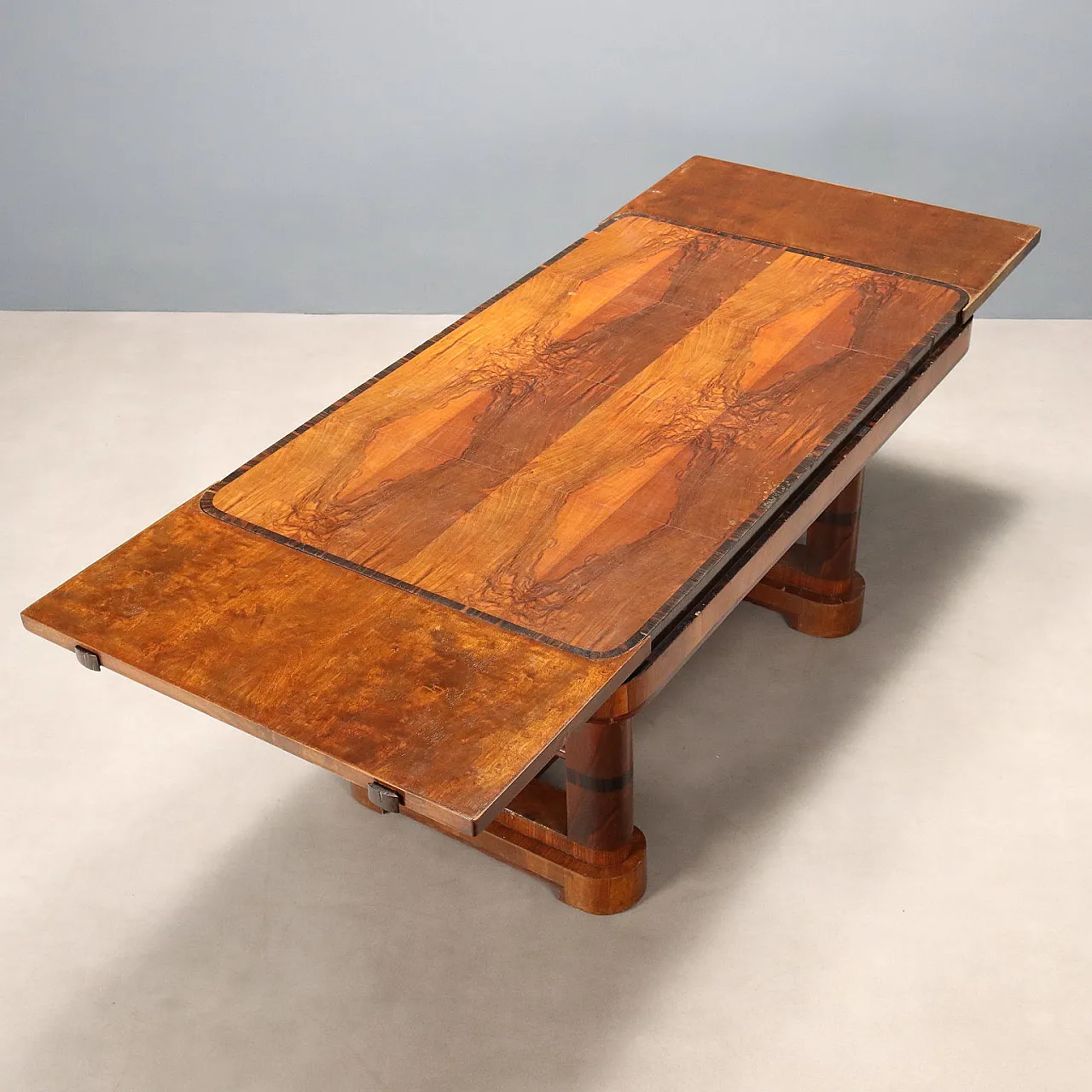 Walnut burl table and exotic wood inserts, 20th century 3
