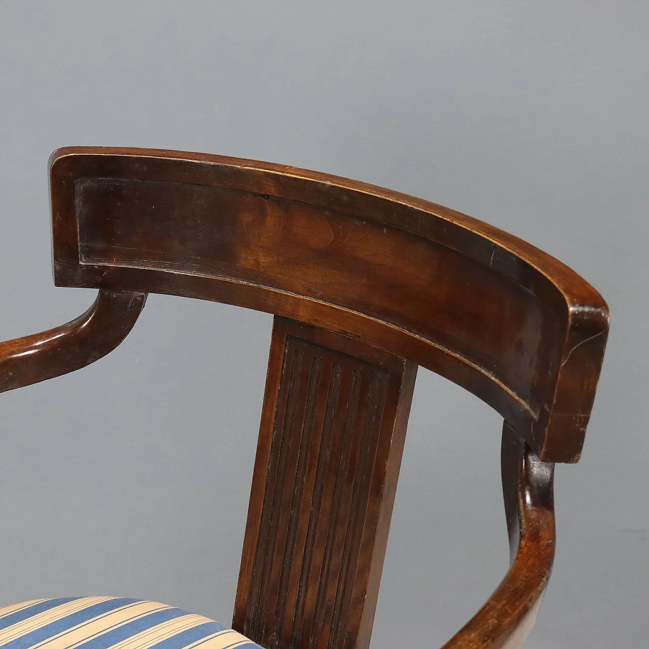 Coppia di poltrone in noce, fine '800 3