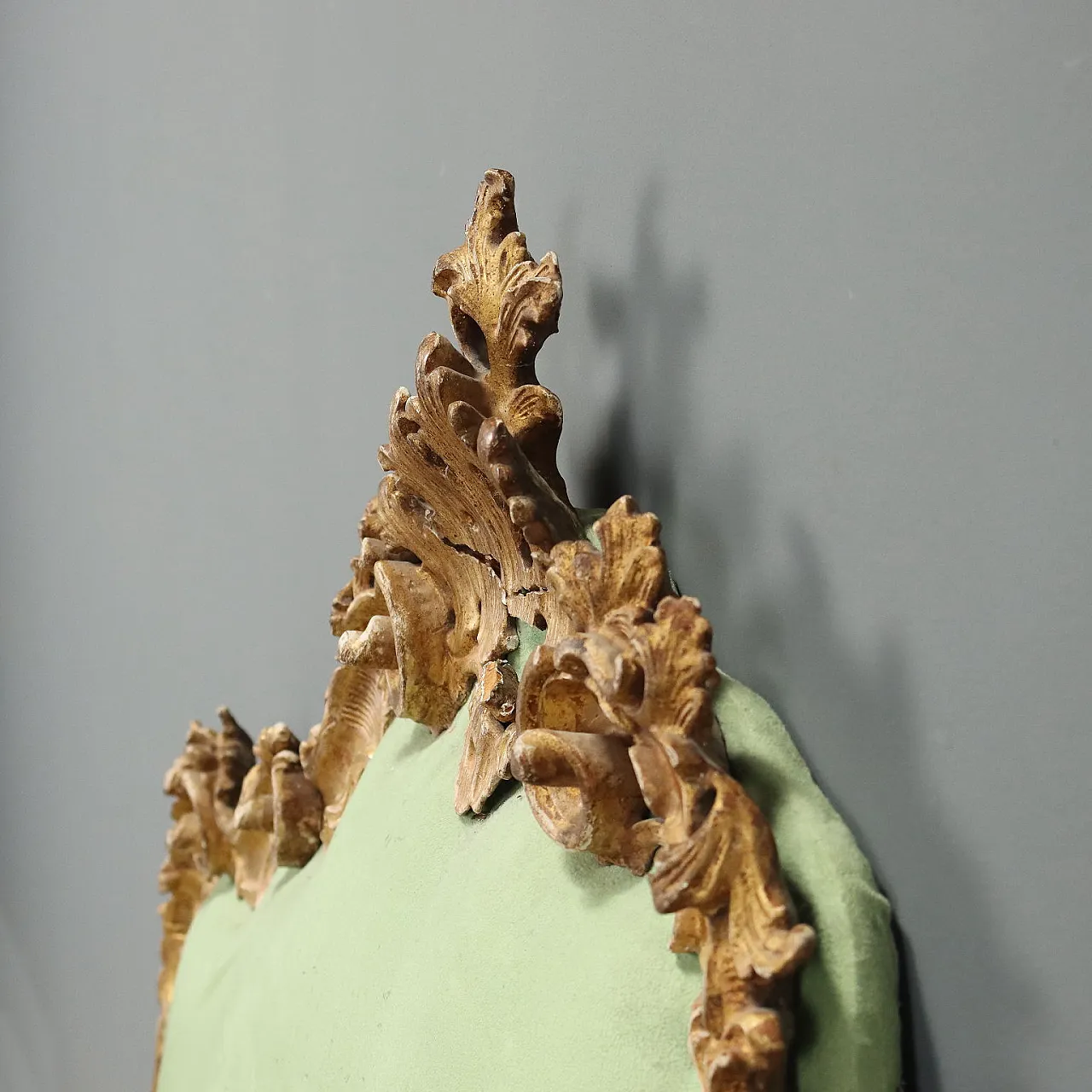 Carved and gilded wooden headboard, early 19th century 9