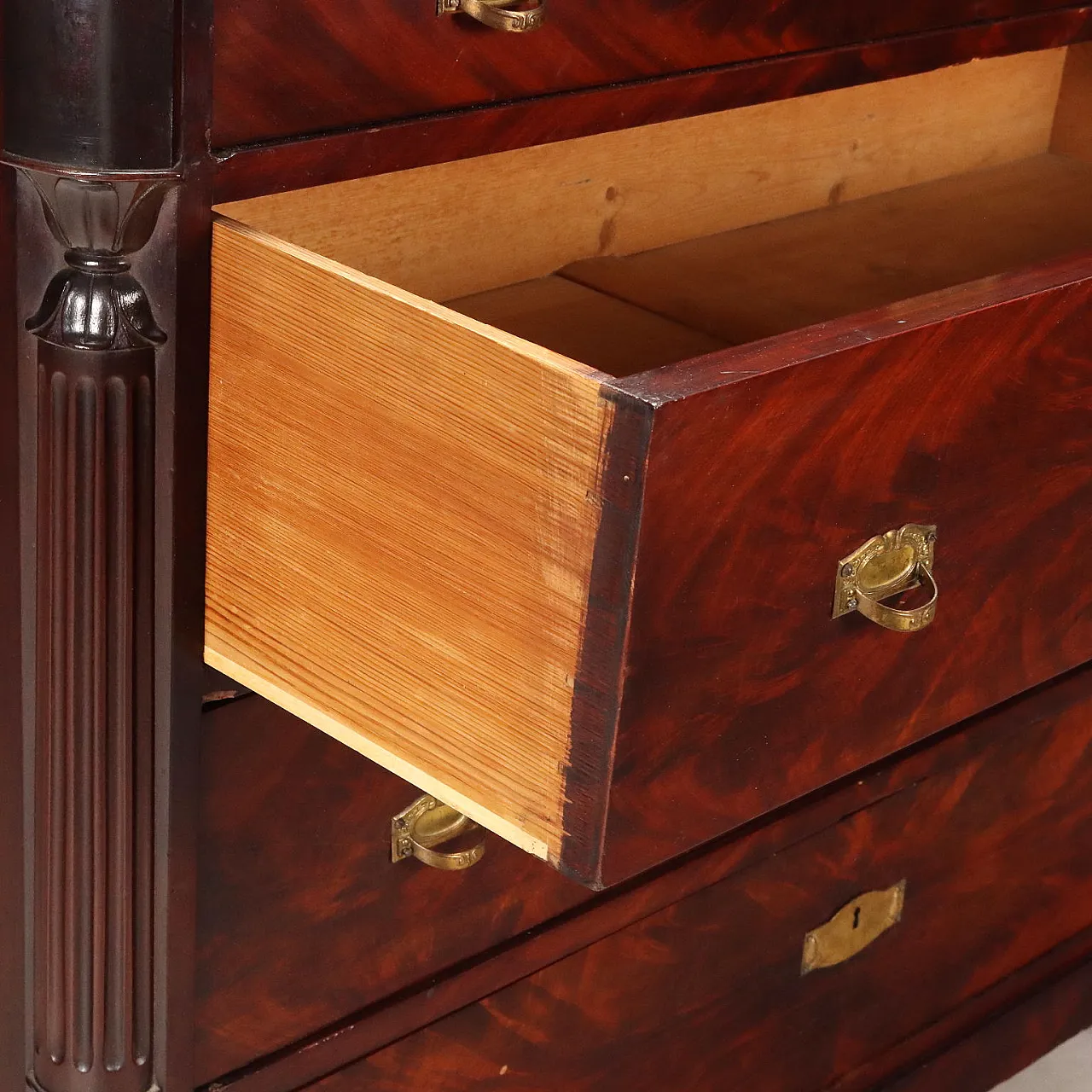 Cassettiera Luigi Filippo in mogano e marmo, fine '800 3