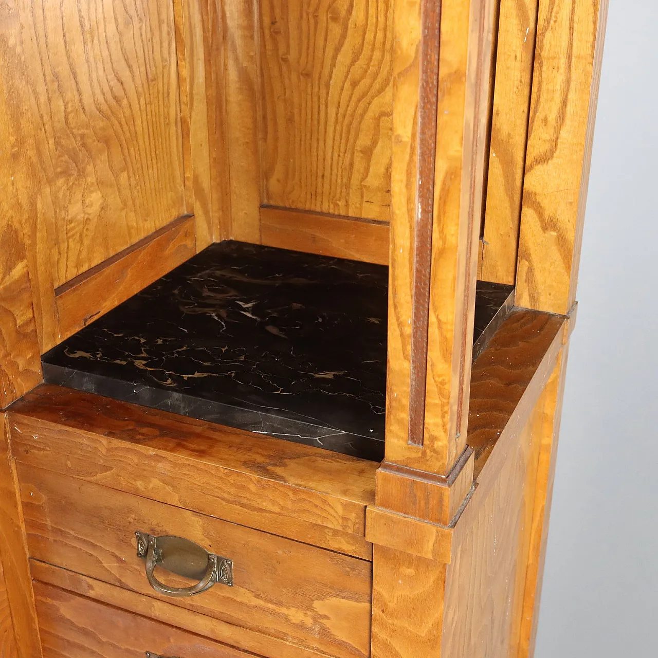 Armadio Liberty in rovere con piano in marmo, primo '900 8