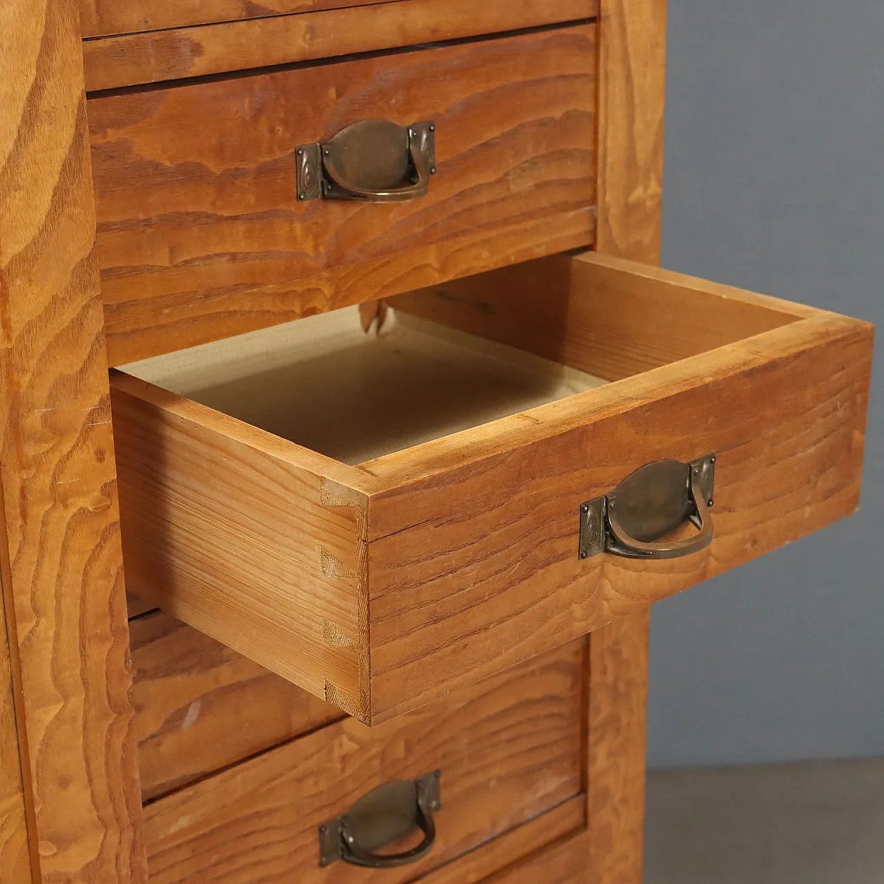 Armadio Liberty in rovere con piano in marmo, primo '900 9