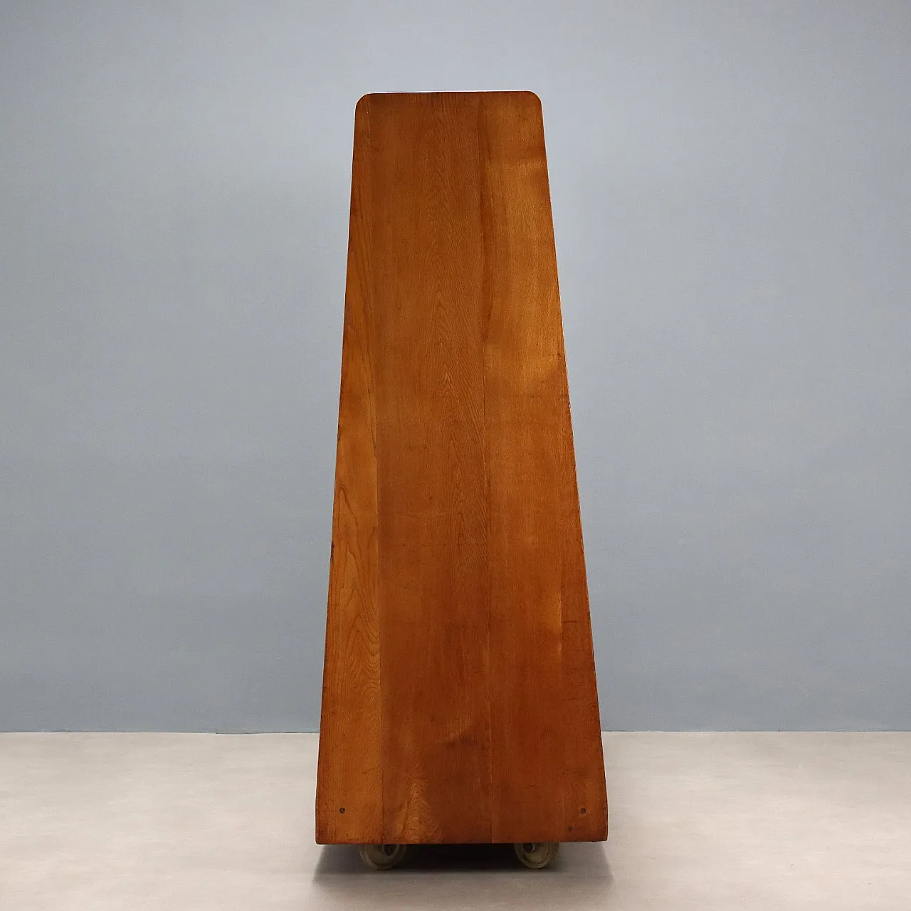 Maple veneered wooden cabinet with wheels and shelves, 20th century 8