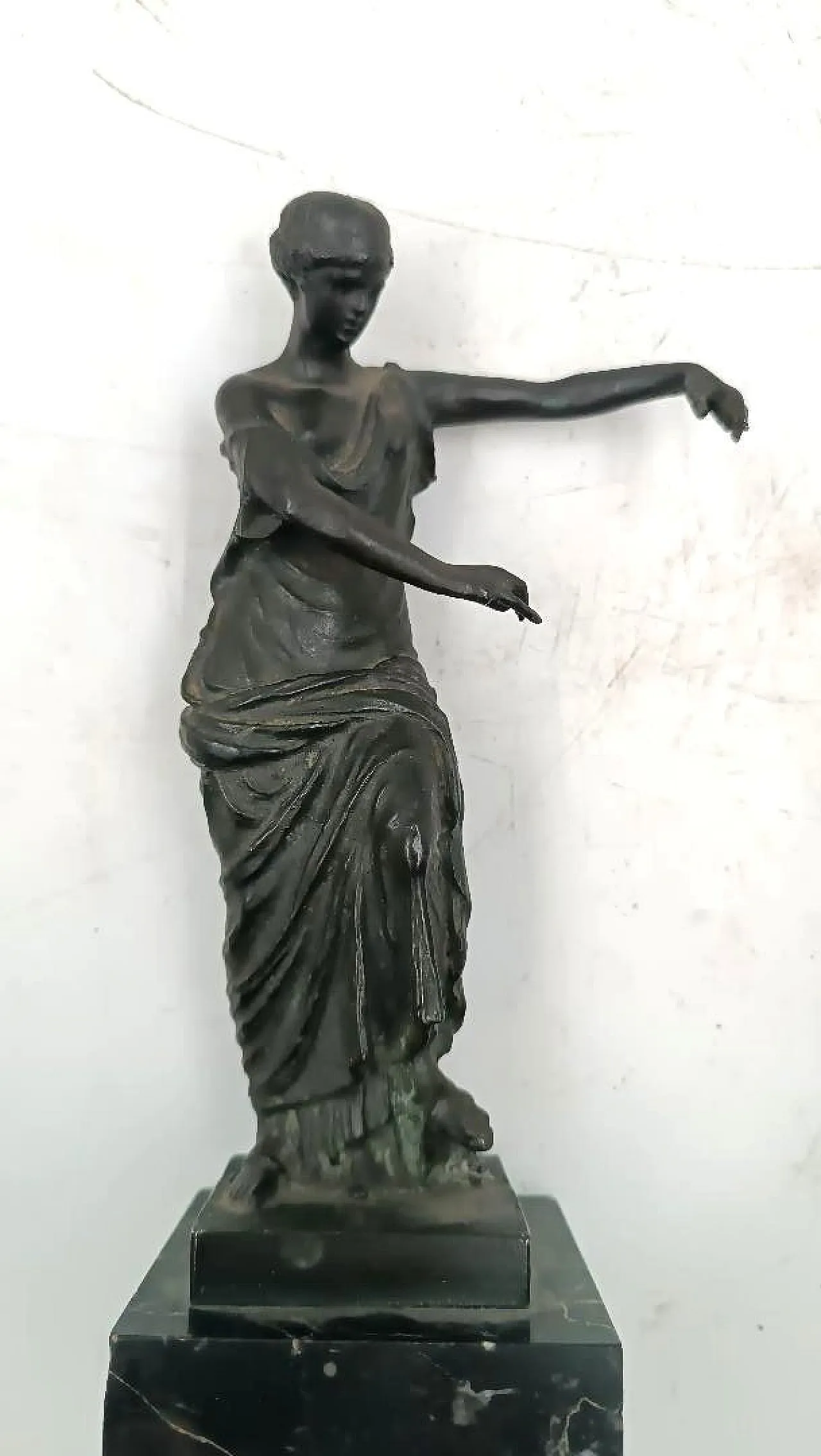 Vittoria Alata of Brescia, bronze sculpture, early 19th century 3