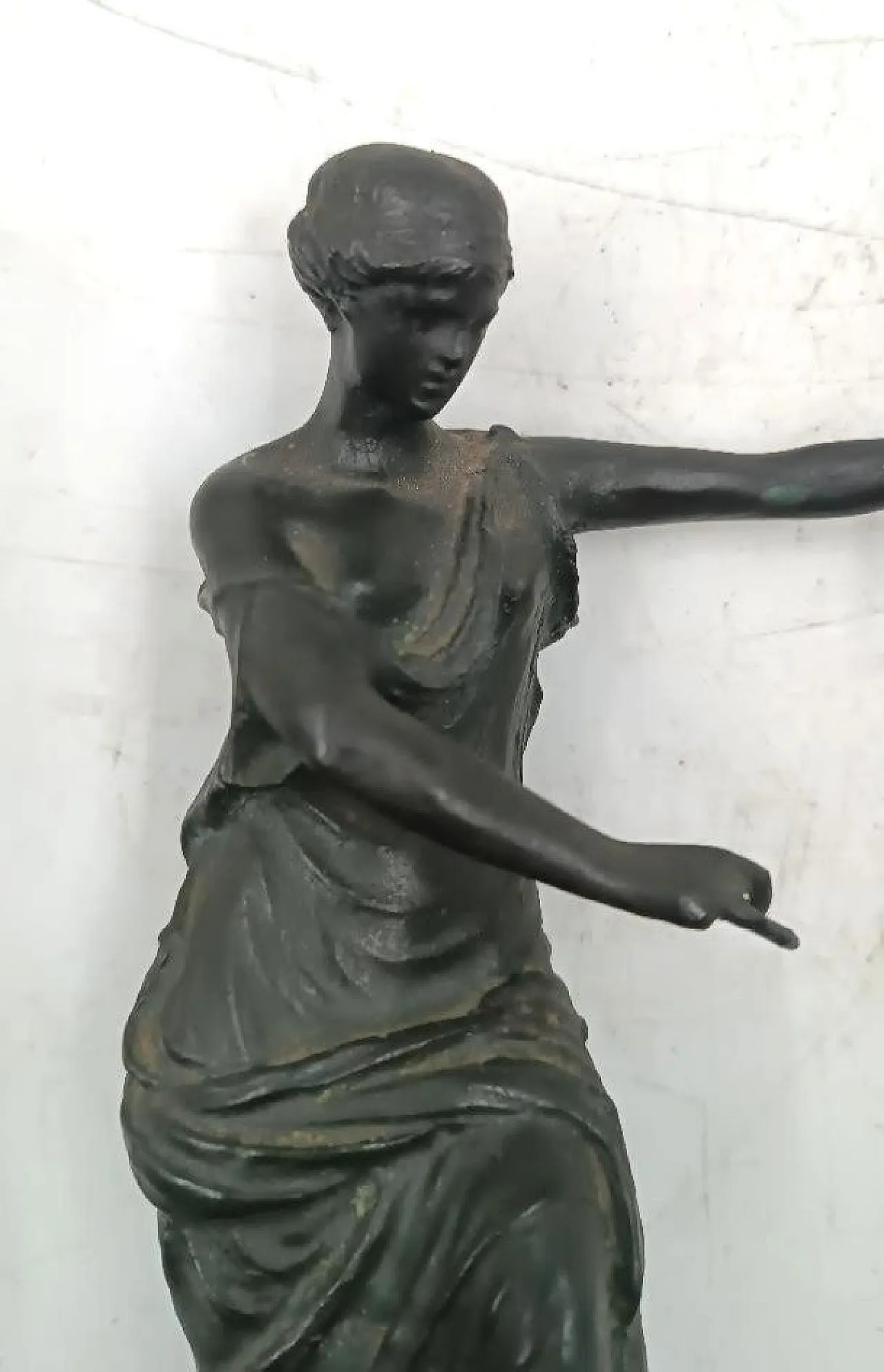 Vittoria Alata of Brescia, bronze sculpture, early 19th century 4