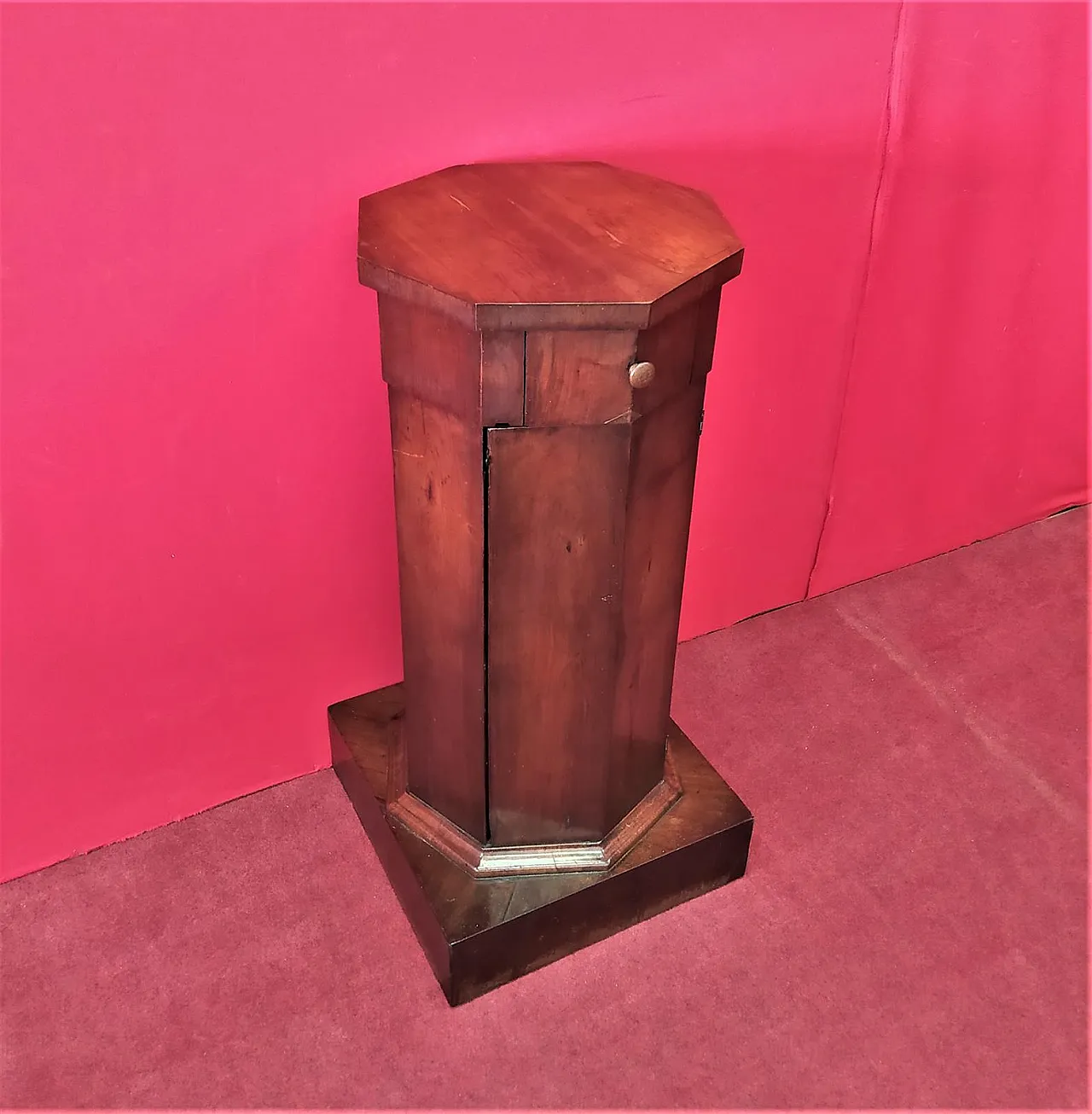 Empire walnut column bedside table, 19th century 1