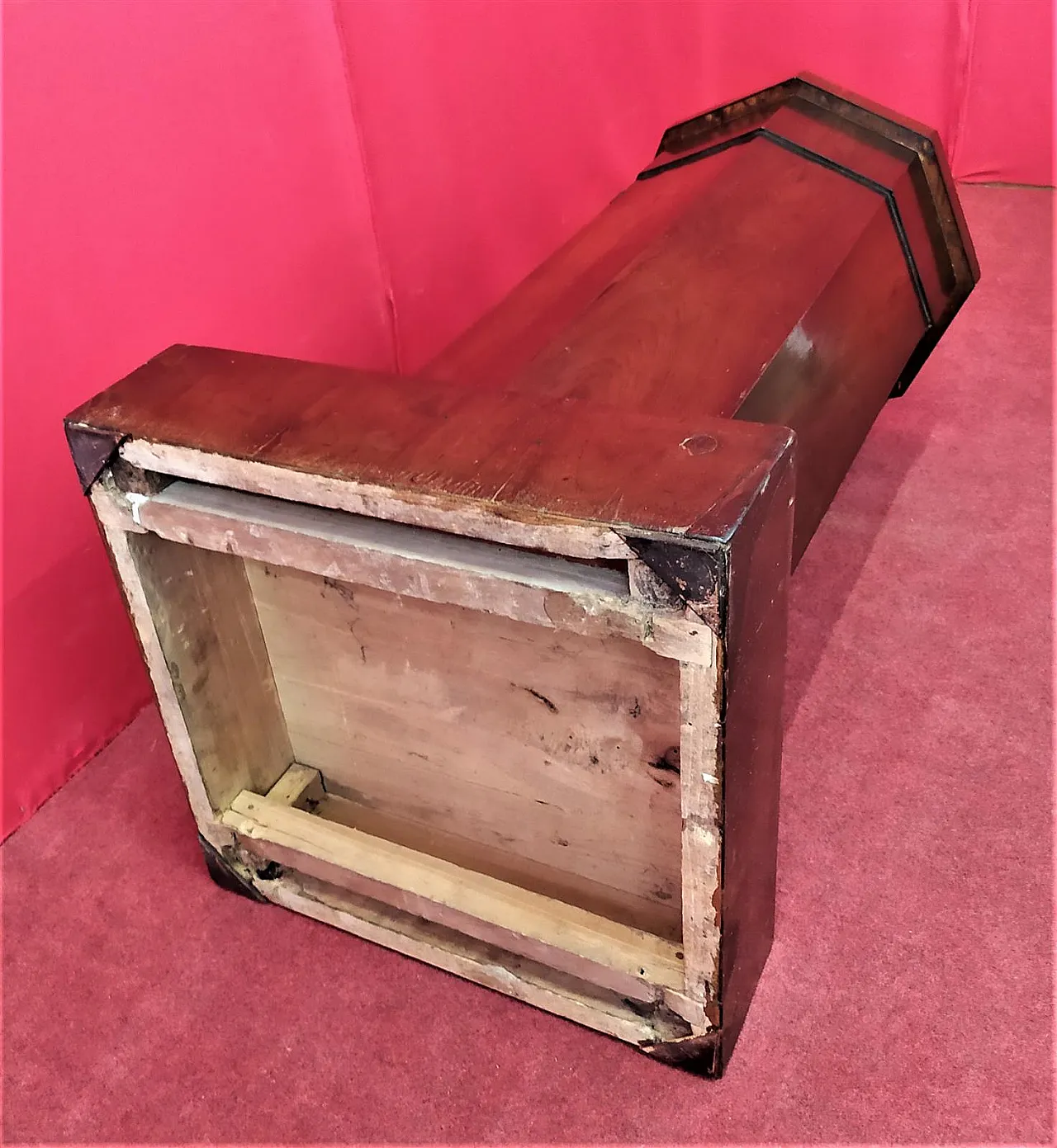 Empire walnut column bedside table, 19th century 8