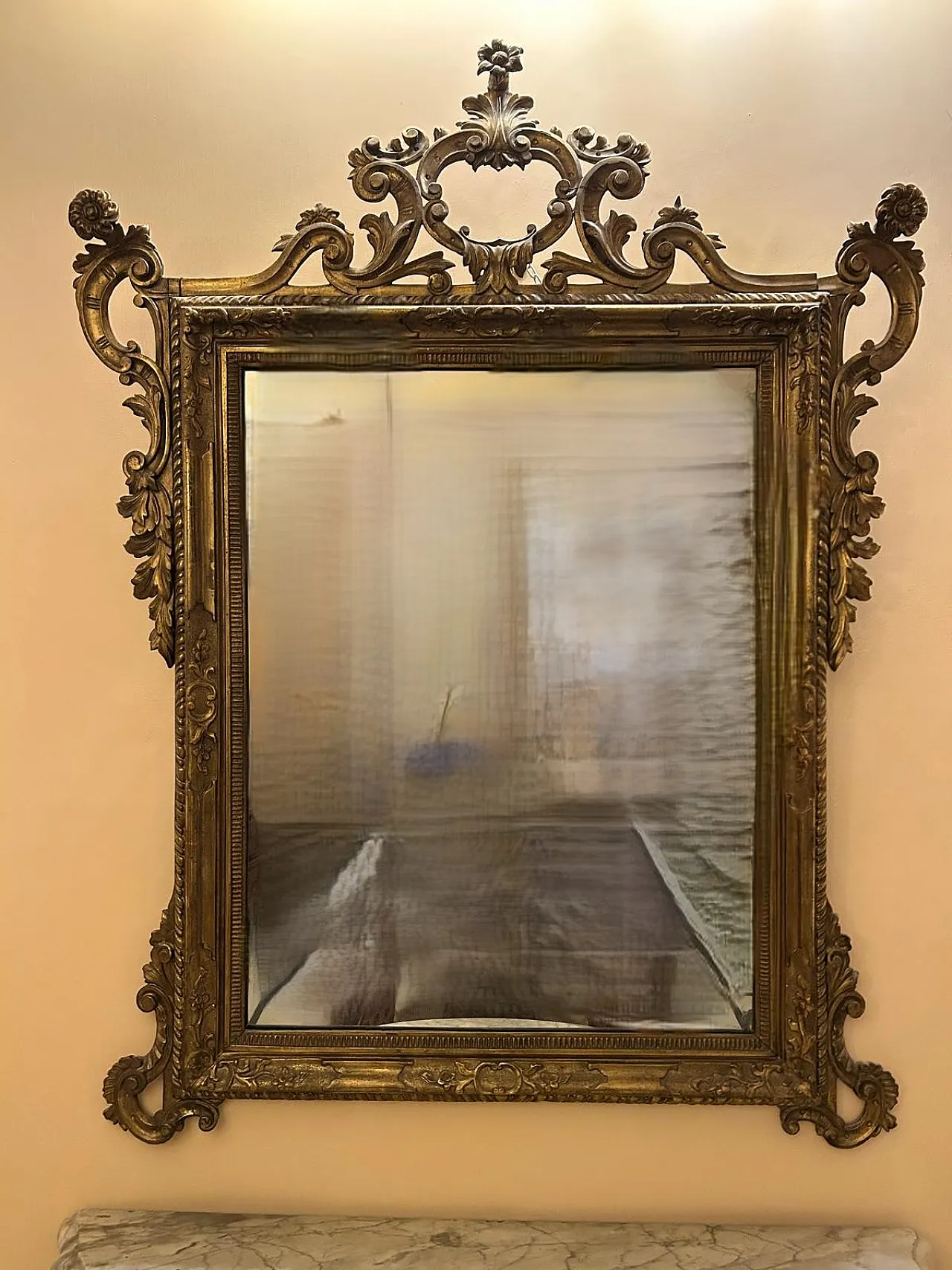 Specchiera Luigi Filippo in legno dorato e intagliato, '800 2