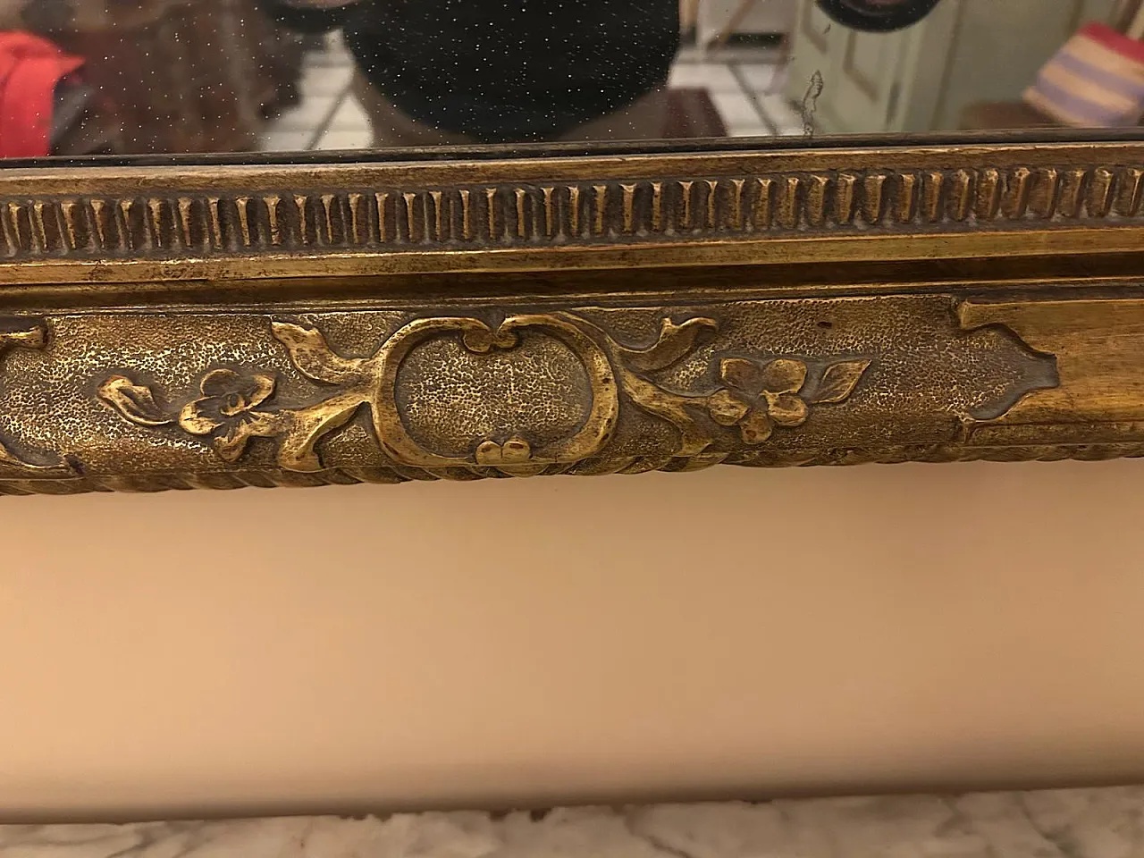 Specchiera Luigi Filippo in legno dorato e intagliato, '800 15