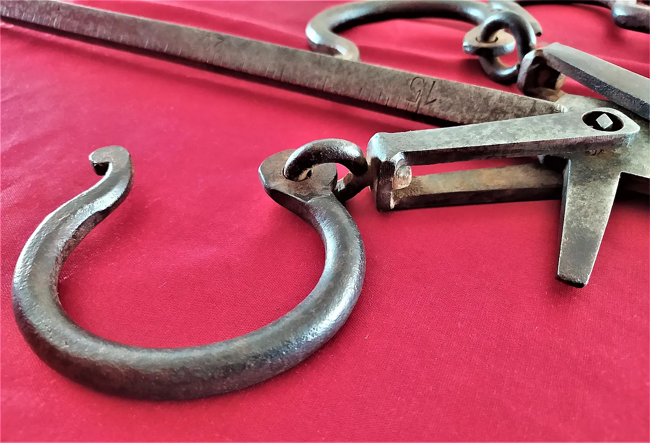 Wrought iron scale, early 20th century 6