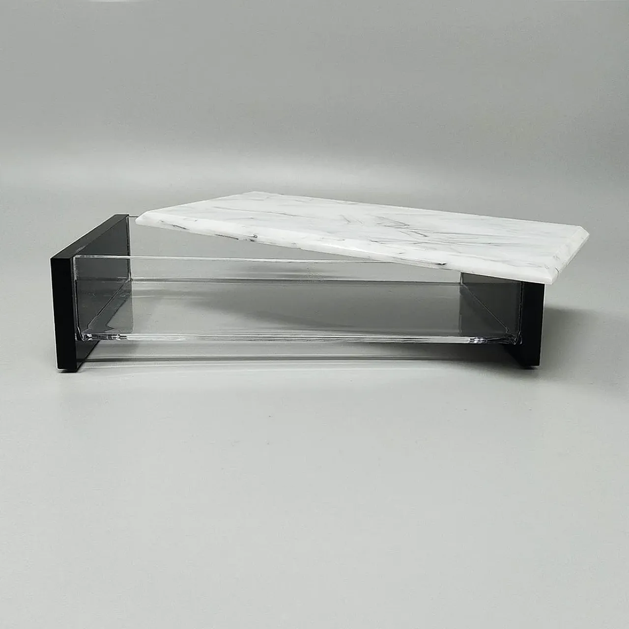 Smoking set in lucite and brass, 1970s 7