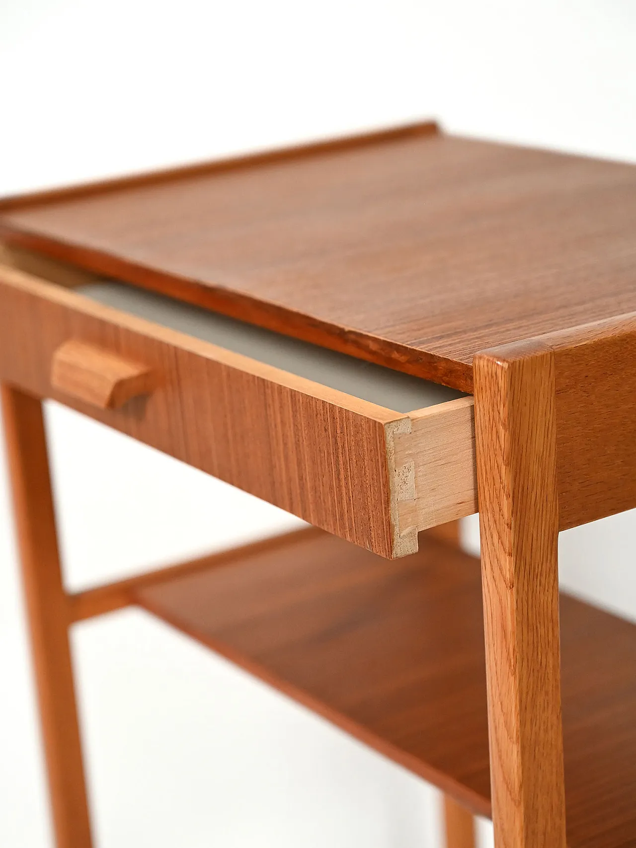 Pair of bedside tables with drawer and magazine rack, 20th century 6