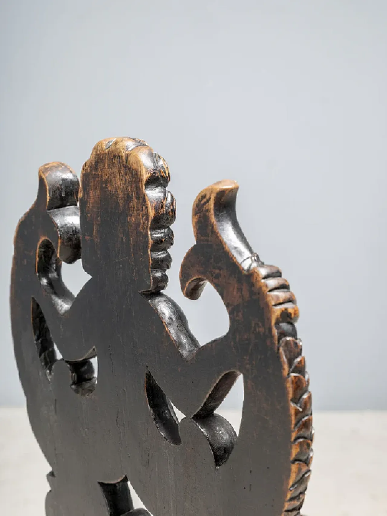 Hand-carved chair with siren motif, late 19th century 3