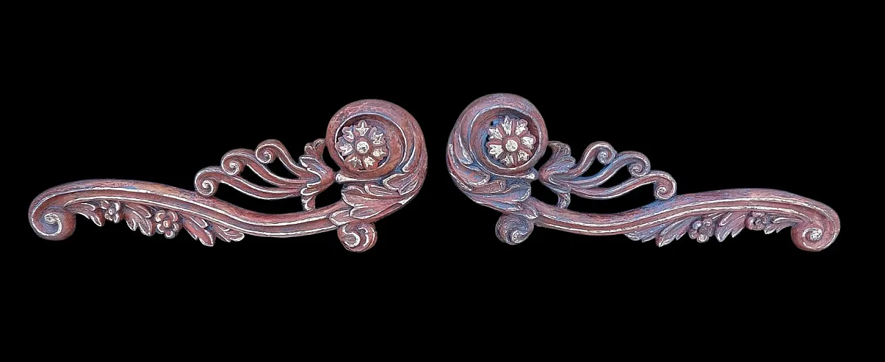 Pair of carved wooden friezes, 18th century 1