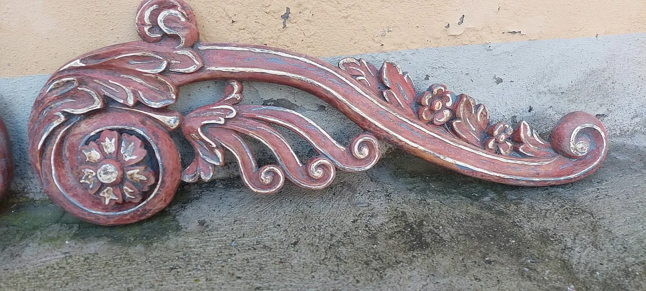 Pair of carved wooden friezes, 18th century 9