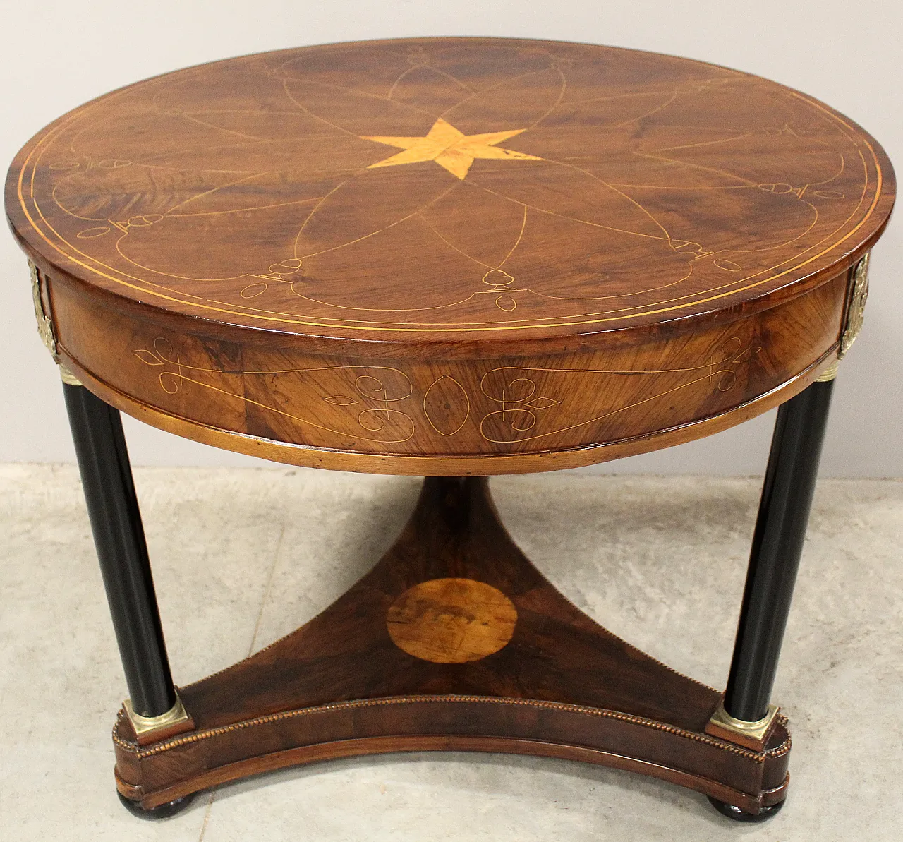 Coffee table Italian inlaid walnut,  19th century 4