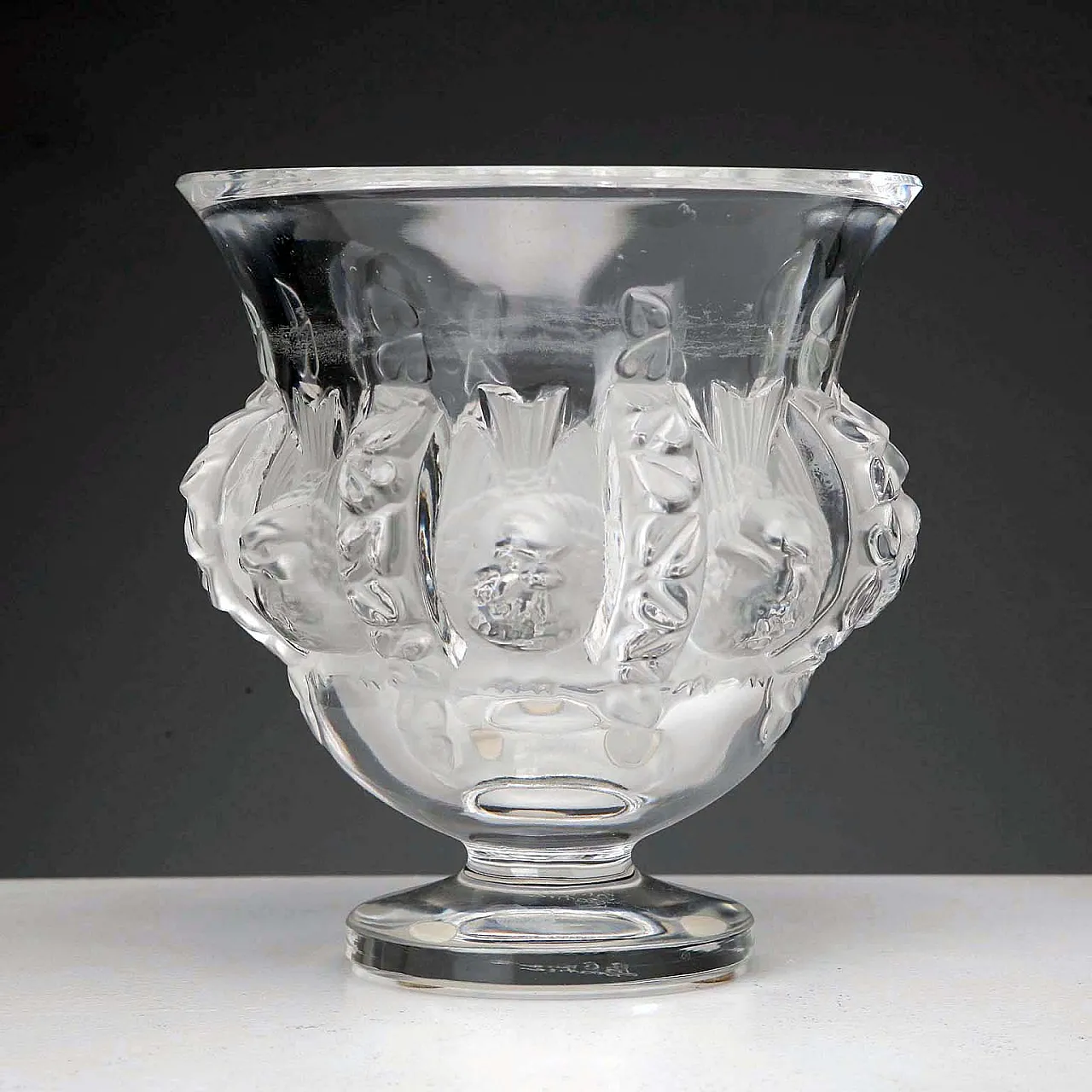 Vaso in cristallo con decoro in rilievo satinato, '900 5