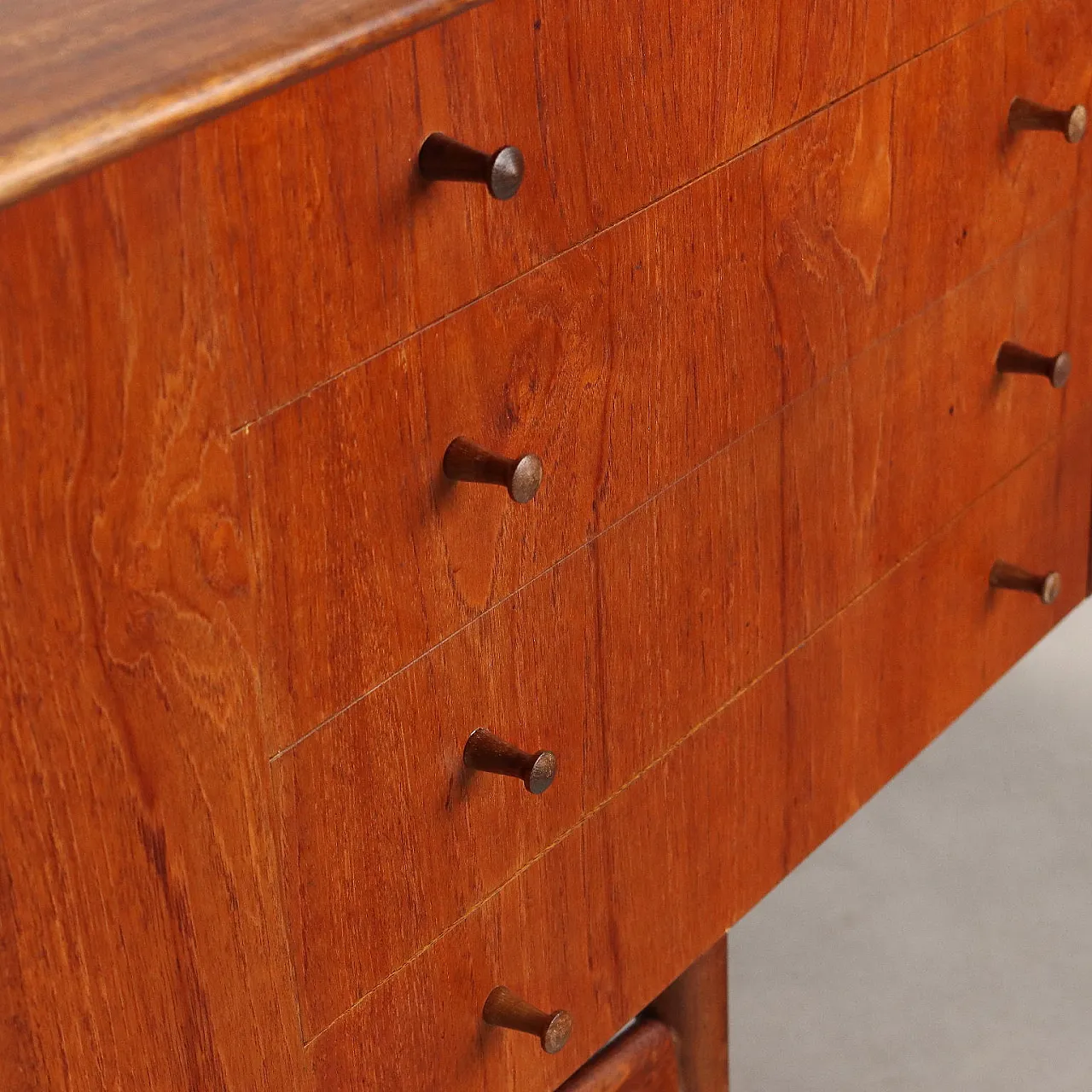 Credenza impiallacciata in teak, '900 8