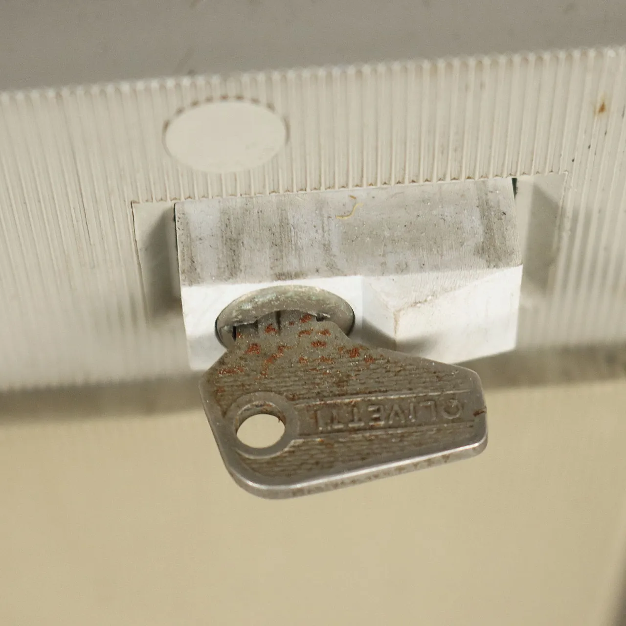 Arco writing desk by BBPR for Olivetti, Italy 1960s-1970s 6