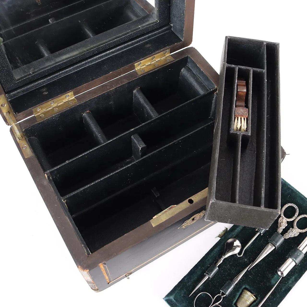 Scatola da cucito in ebano impiallacciato con intarsio e profili in ottone, '800 7