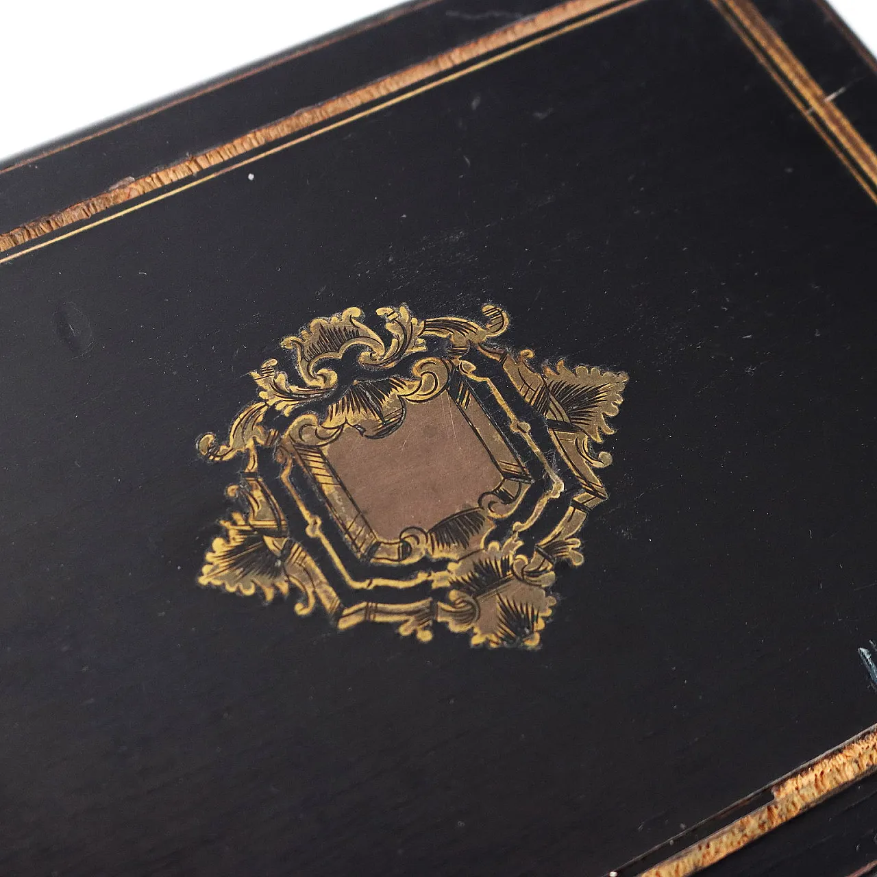 Scatola da cucito in ebano impiallacciato con intarsio e profili in ottone, '800 9
