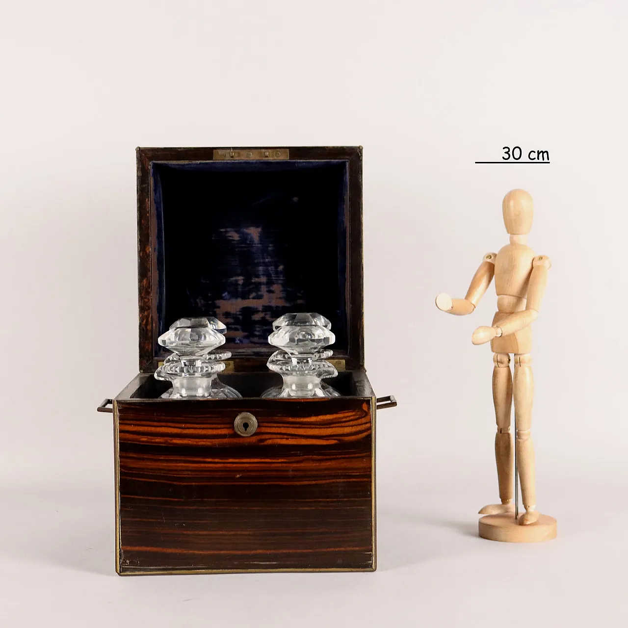 Indian walnut liquor box with brass handles and profiles, early 19th century 3