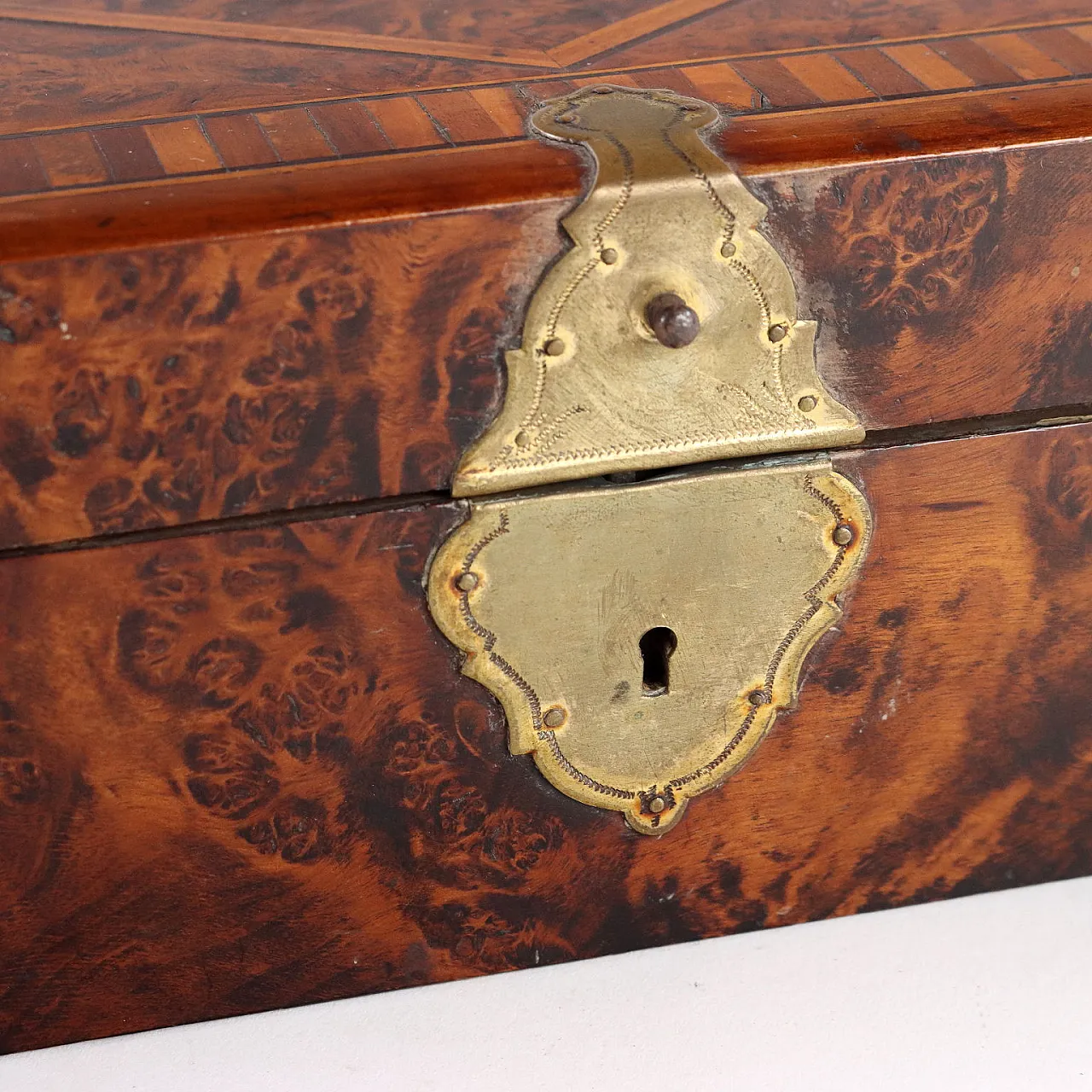 Scatola in legno impiallacciato di radica, '800 5