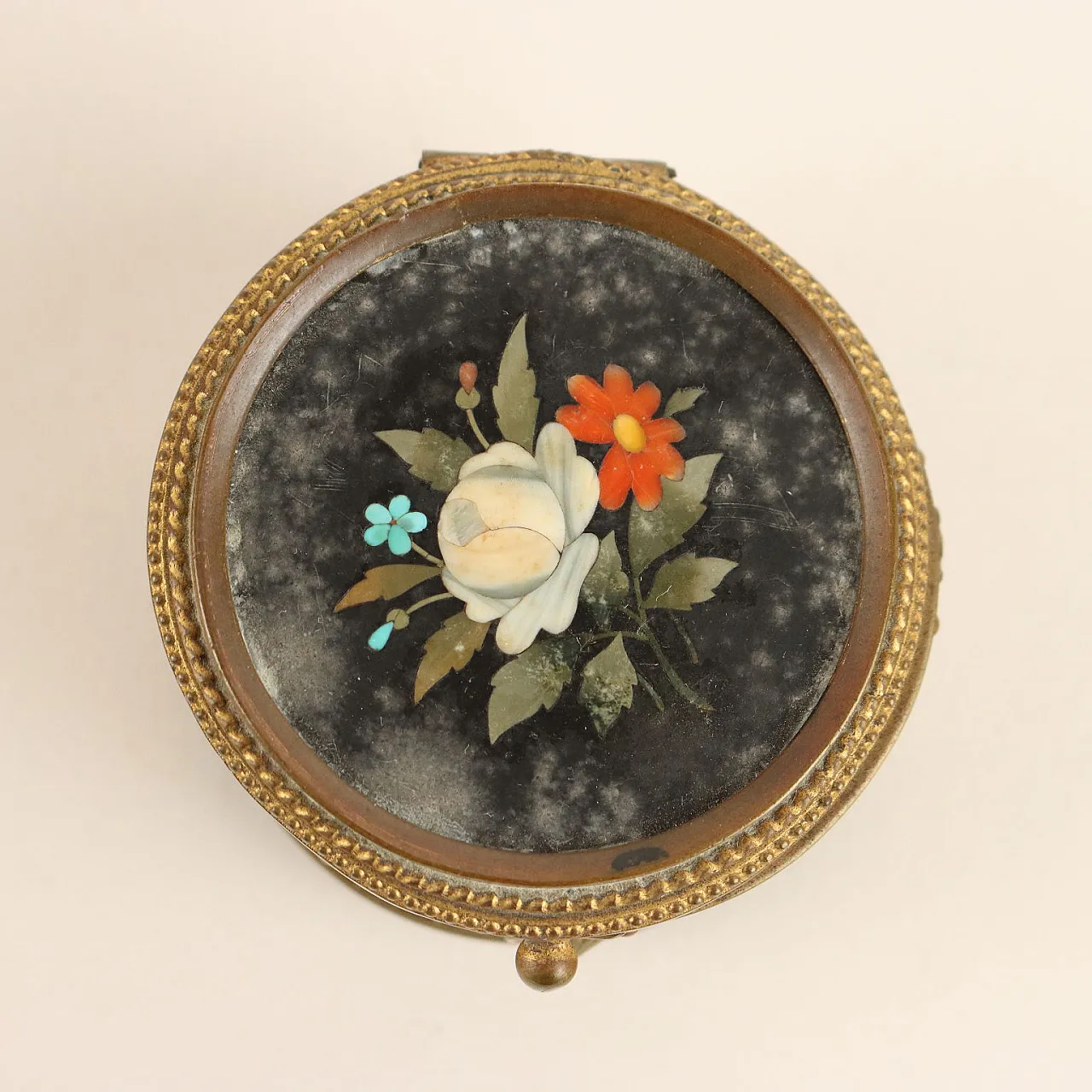 Scrigno in bronzo con coperchio in marmo, '800 3