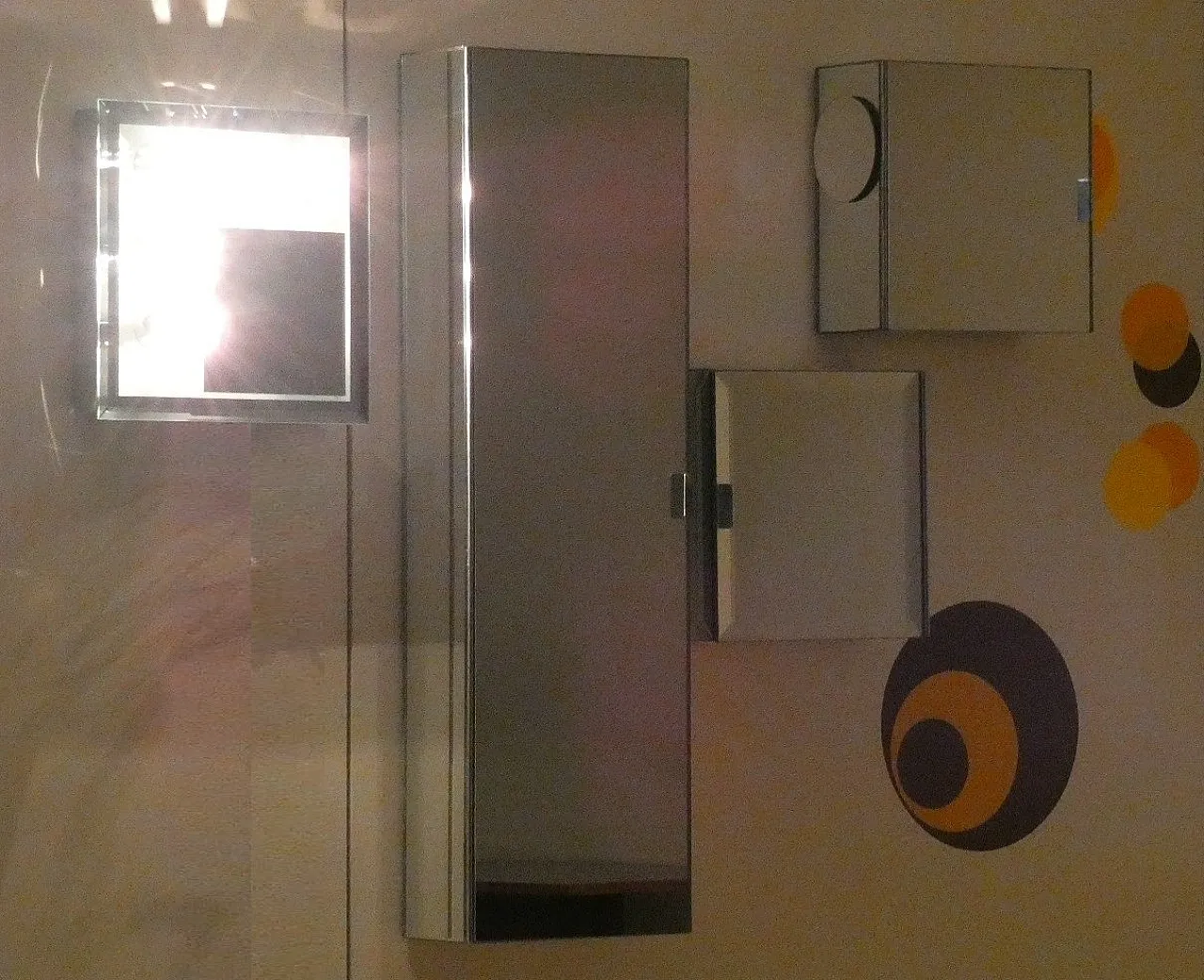 Armadi a specchio con applique abbinate, anni '70 2