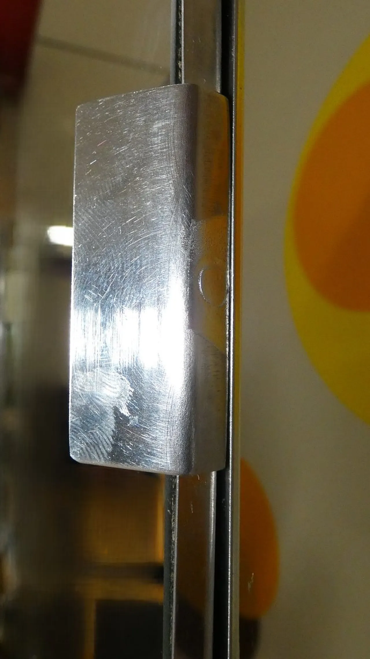 Armadi a specchio con applique abbinate, anni '70 15