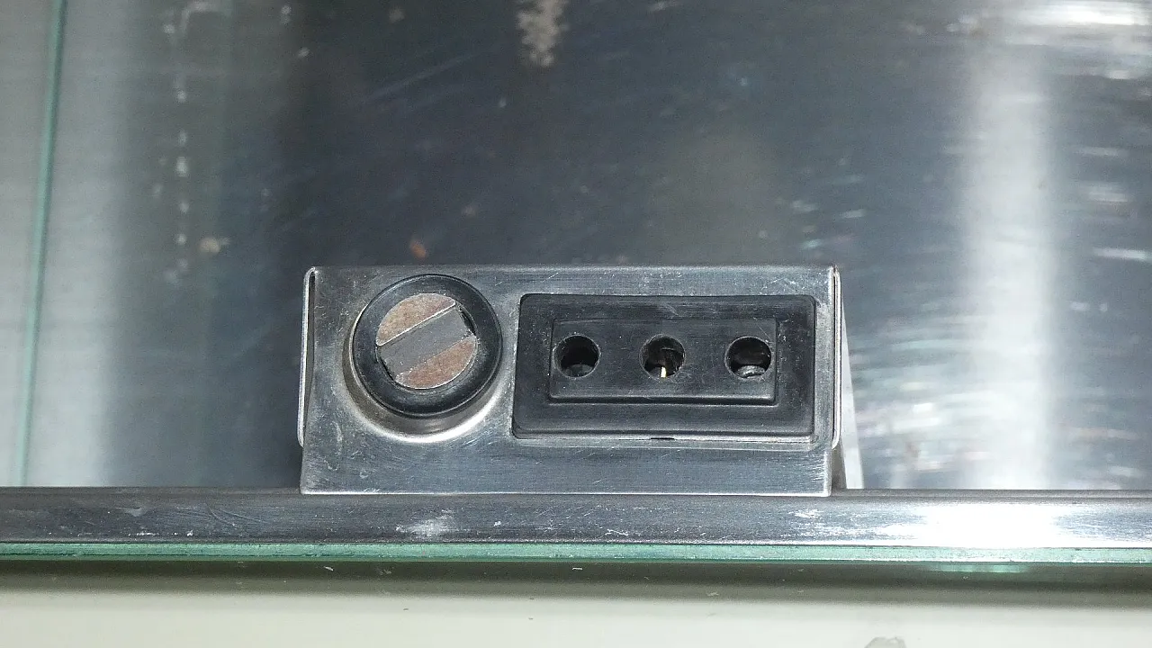 Armadi a specchio con applique abbinate, anni '70 25