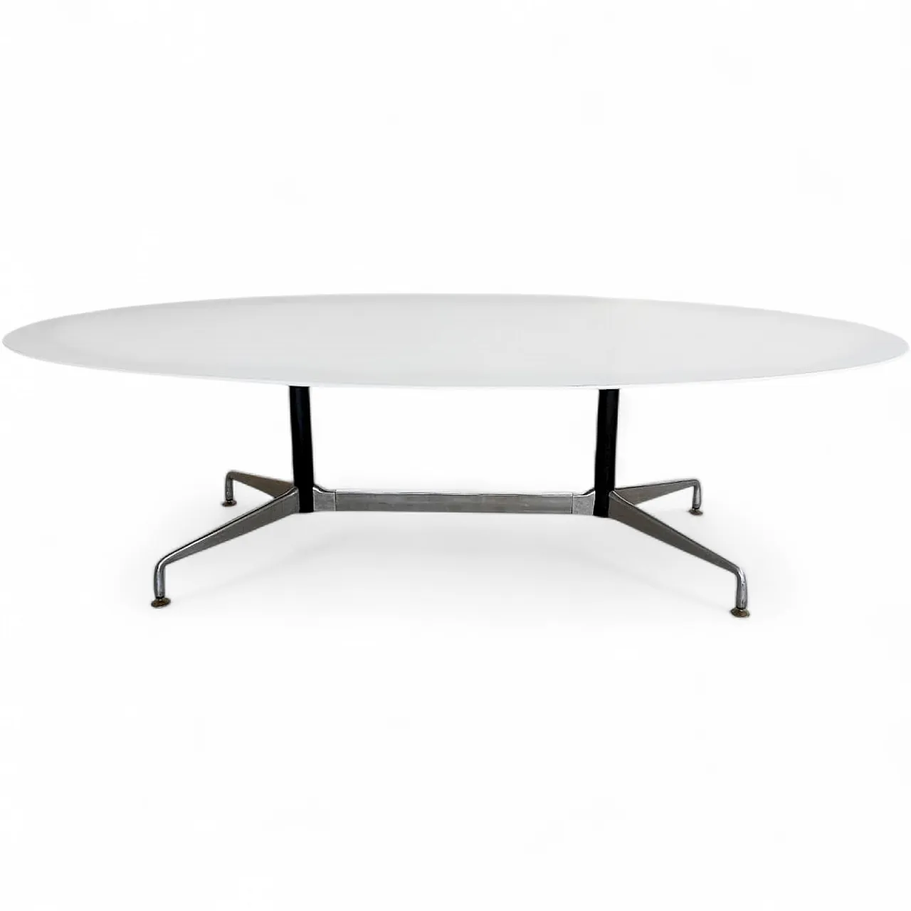 ET151 Herman Miller, Charles & Ray Eames table 23