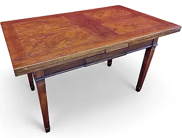 Extendable walnut table, 19th century